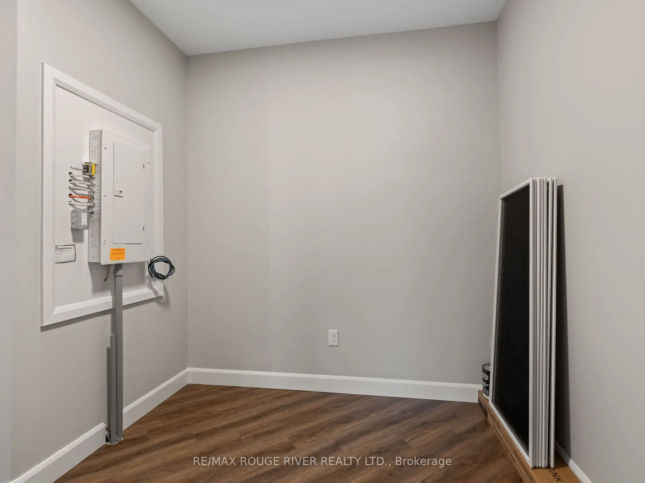 14 MEADOWCREEK Drive, #201
