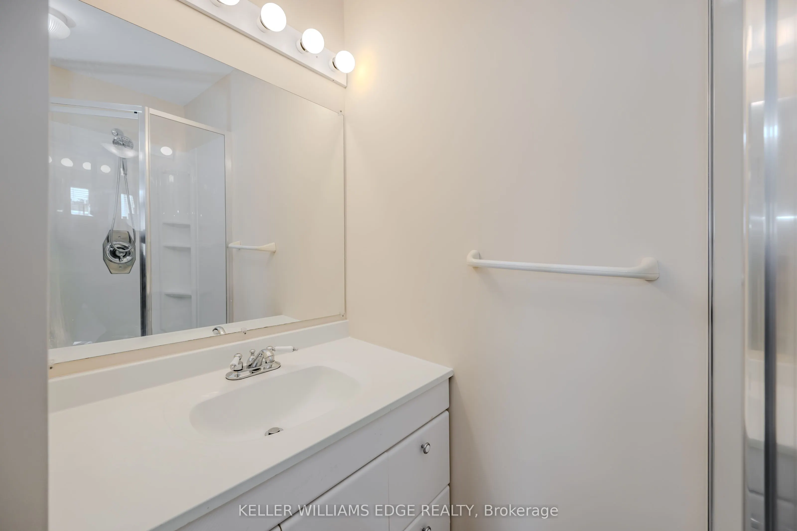 22 Mill Street S