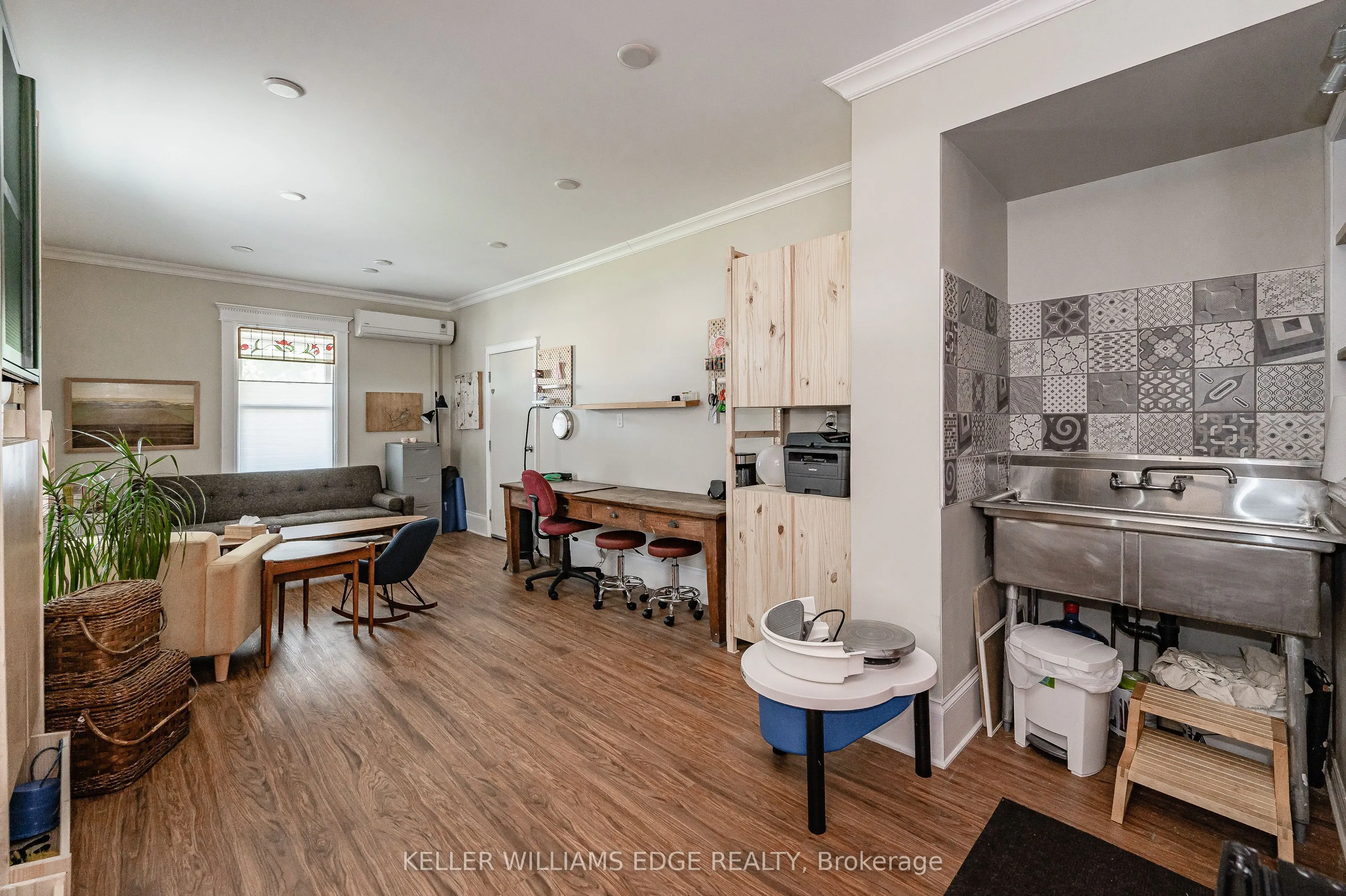 22 Mill Street S