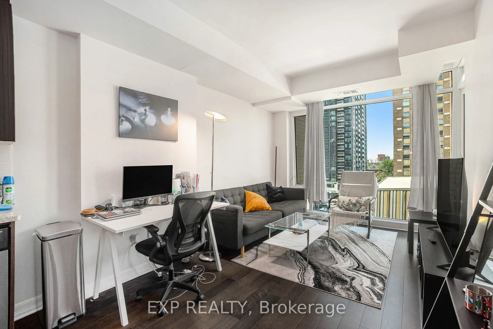 238 Besserer Street, #609