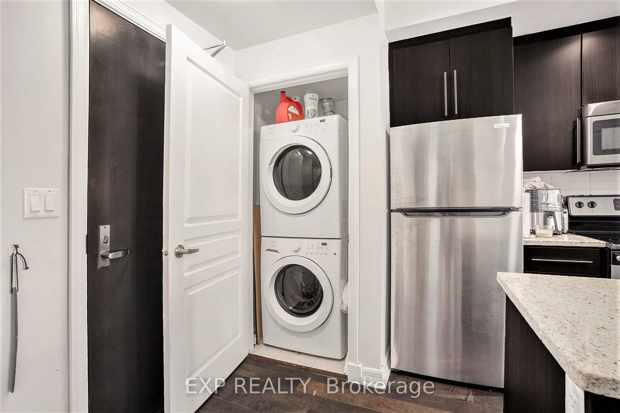 238 Besserer Street, #609