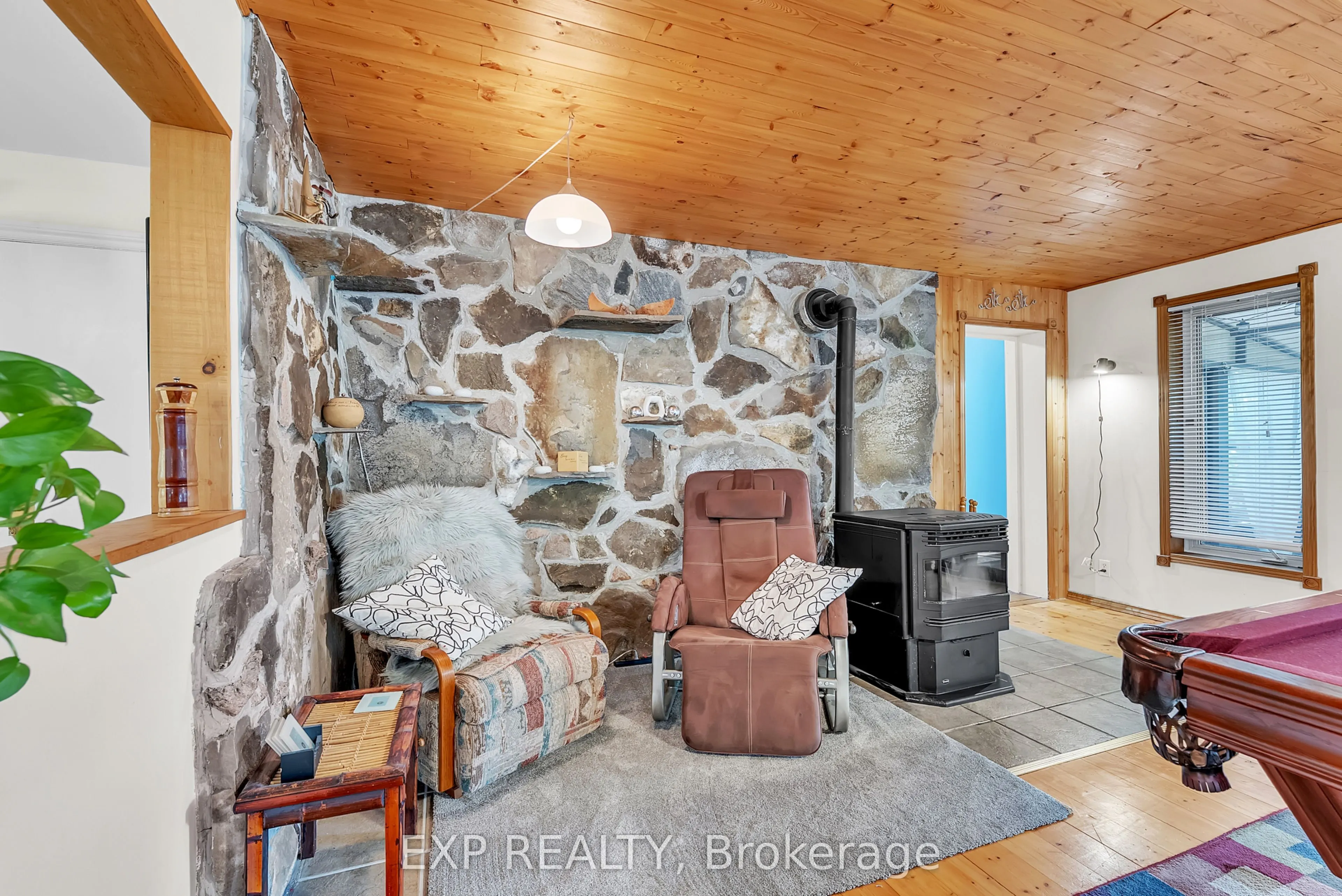 587 Scuttlehole Road