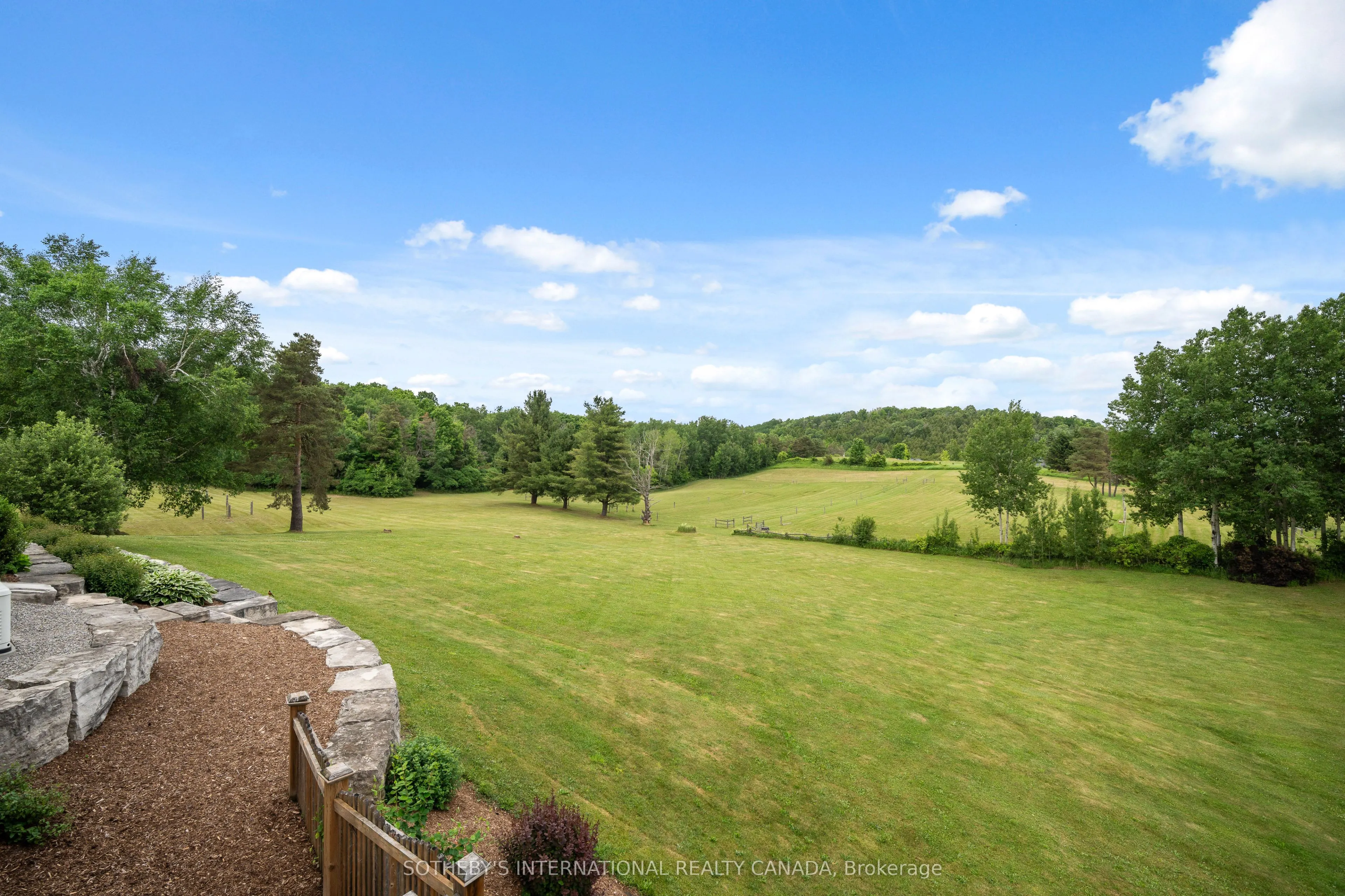 428308 25th Side Road