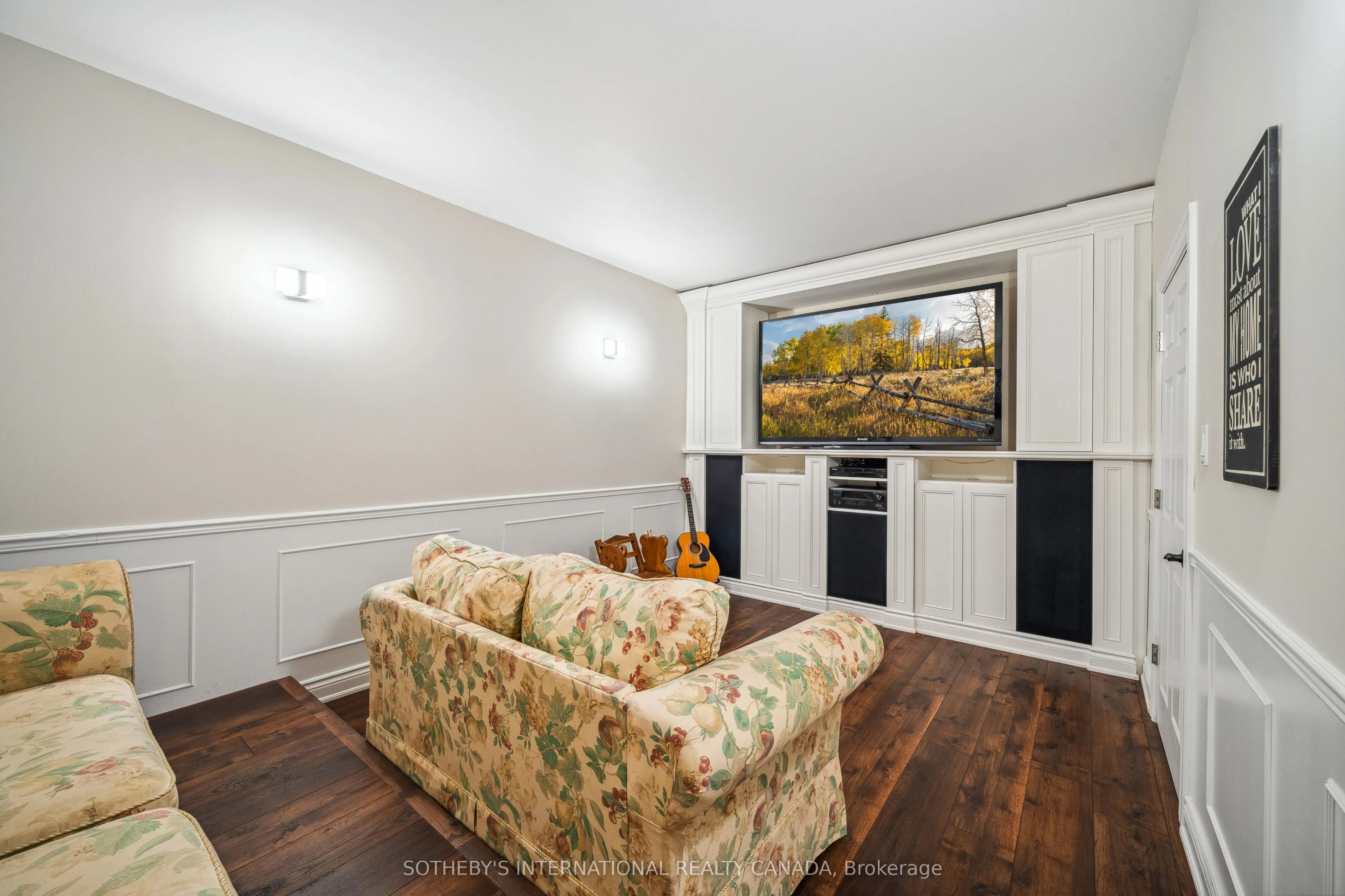 428308 25th Side Road