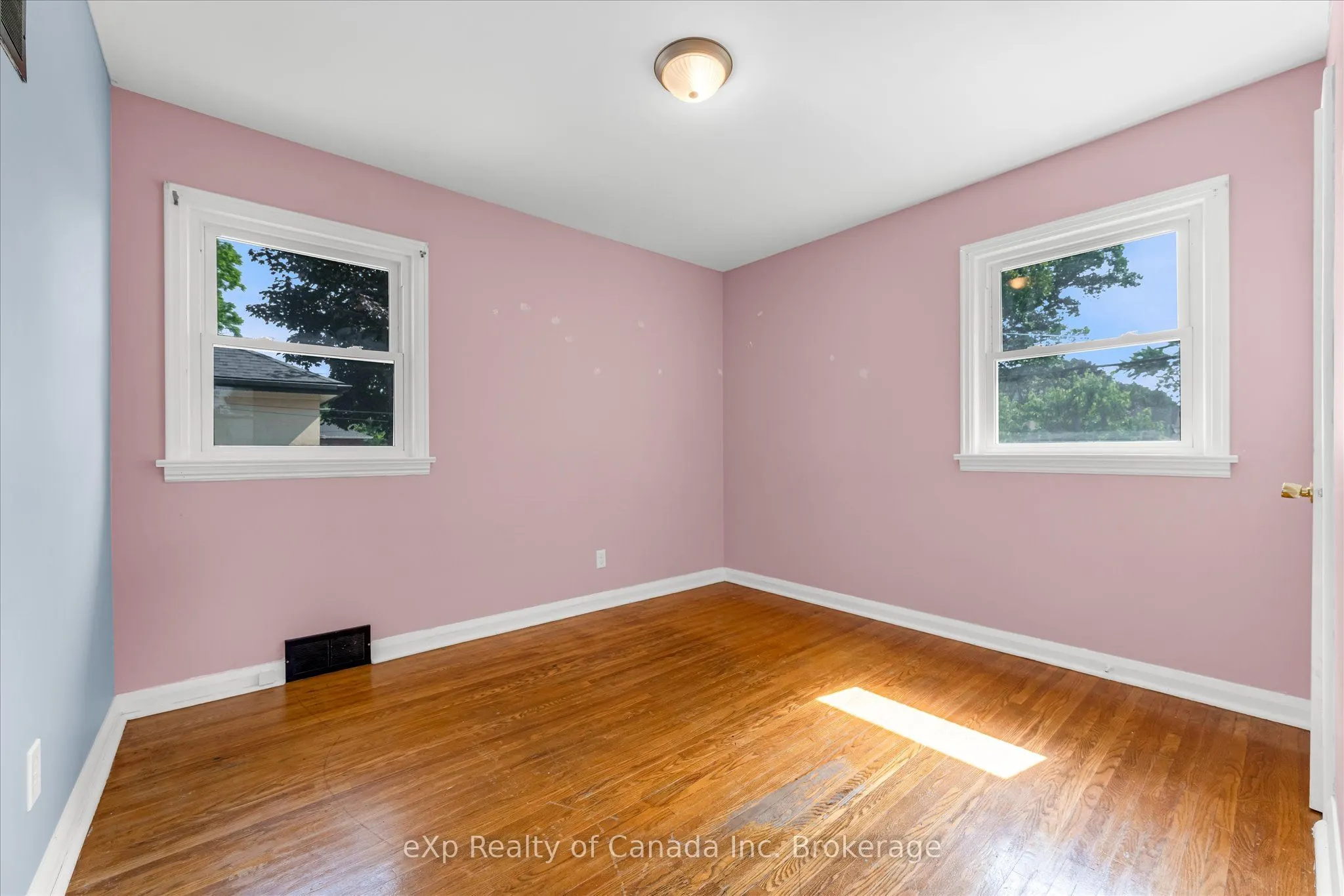 87 Homewood Avenue