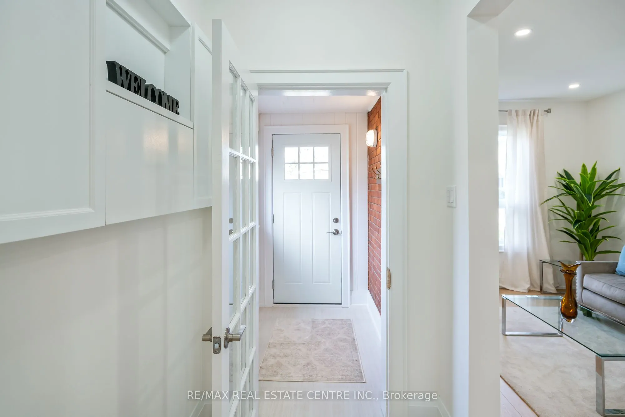 318 Clarence Street