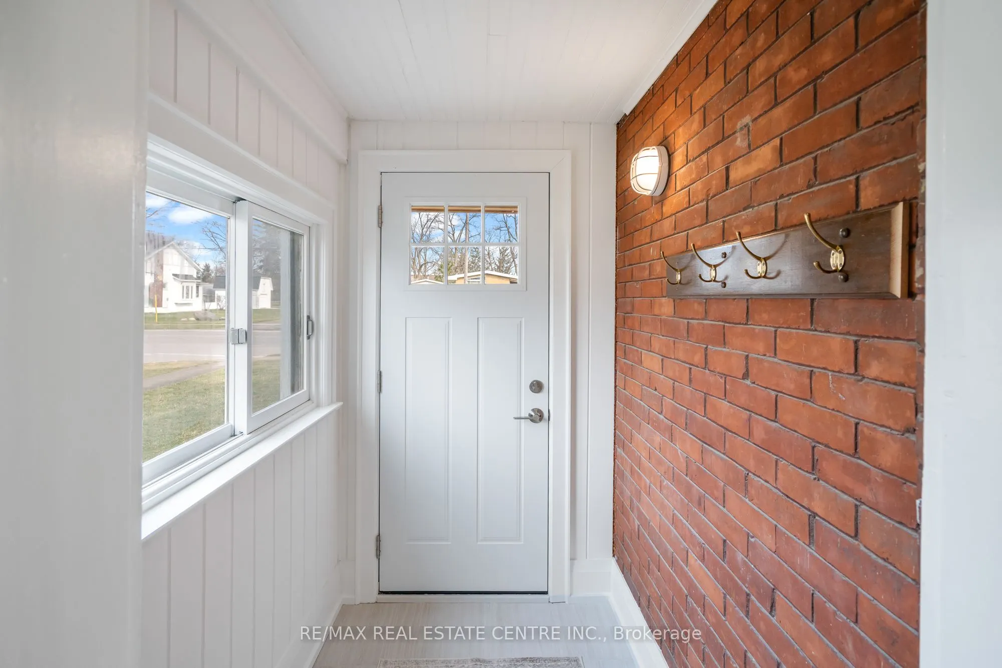 318 Clarence Street