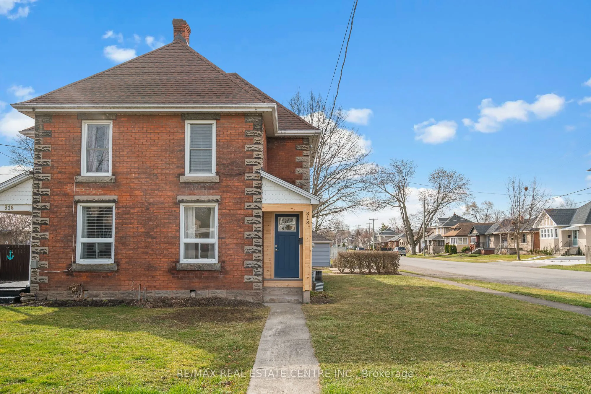318 Clarence Street