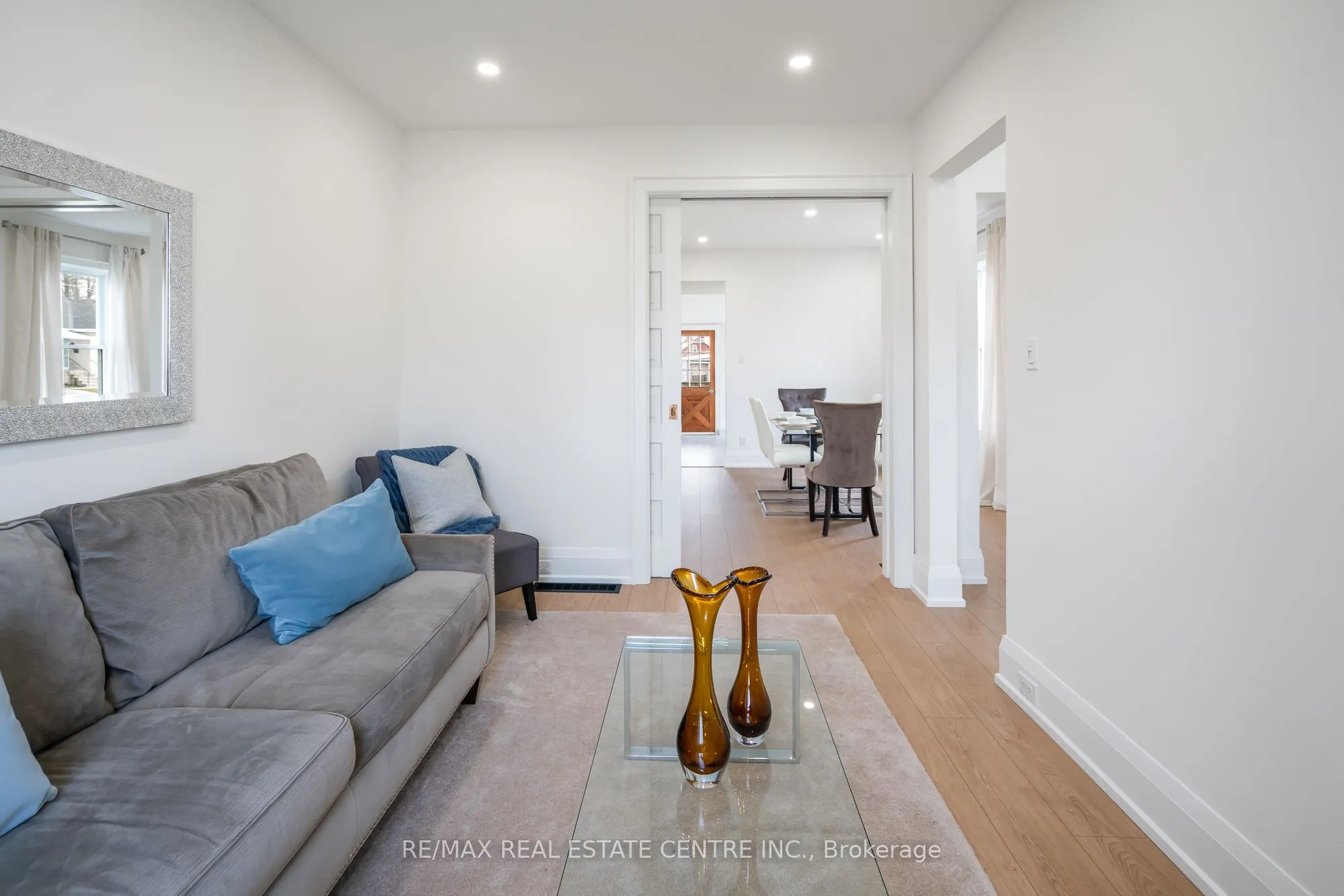 318 Clarence Street