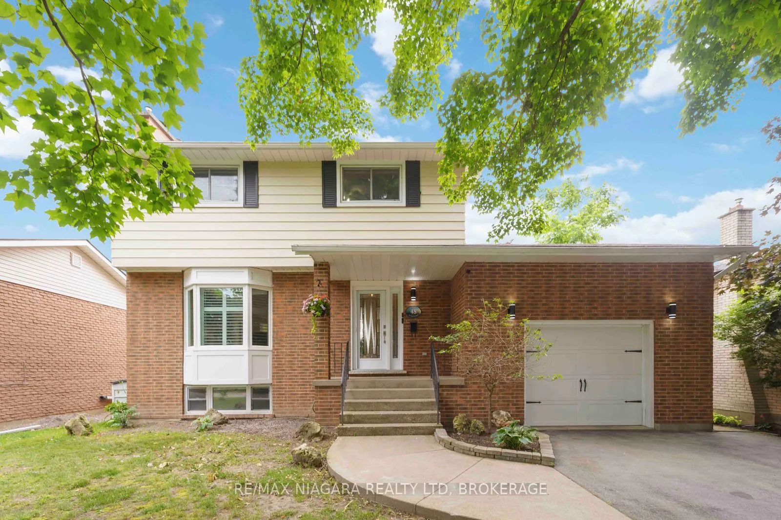 48 Michael Drive S