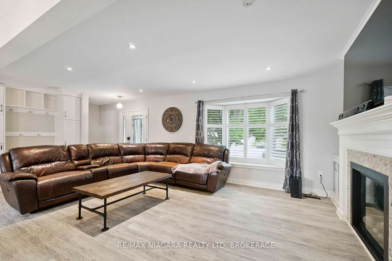 48 Michael Drive S