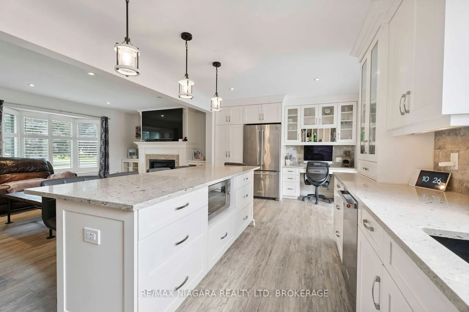 48 Michael Drive S