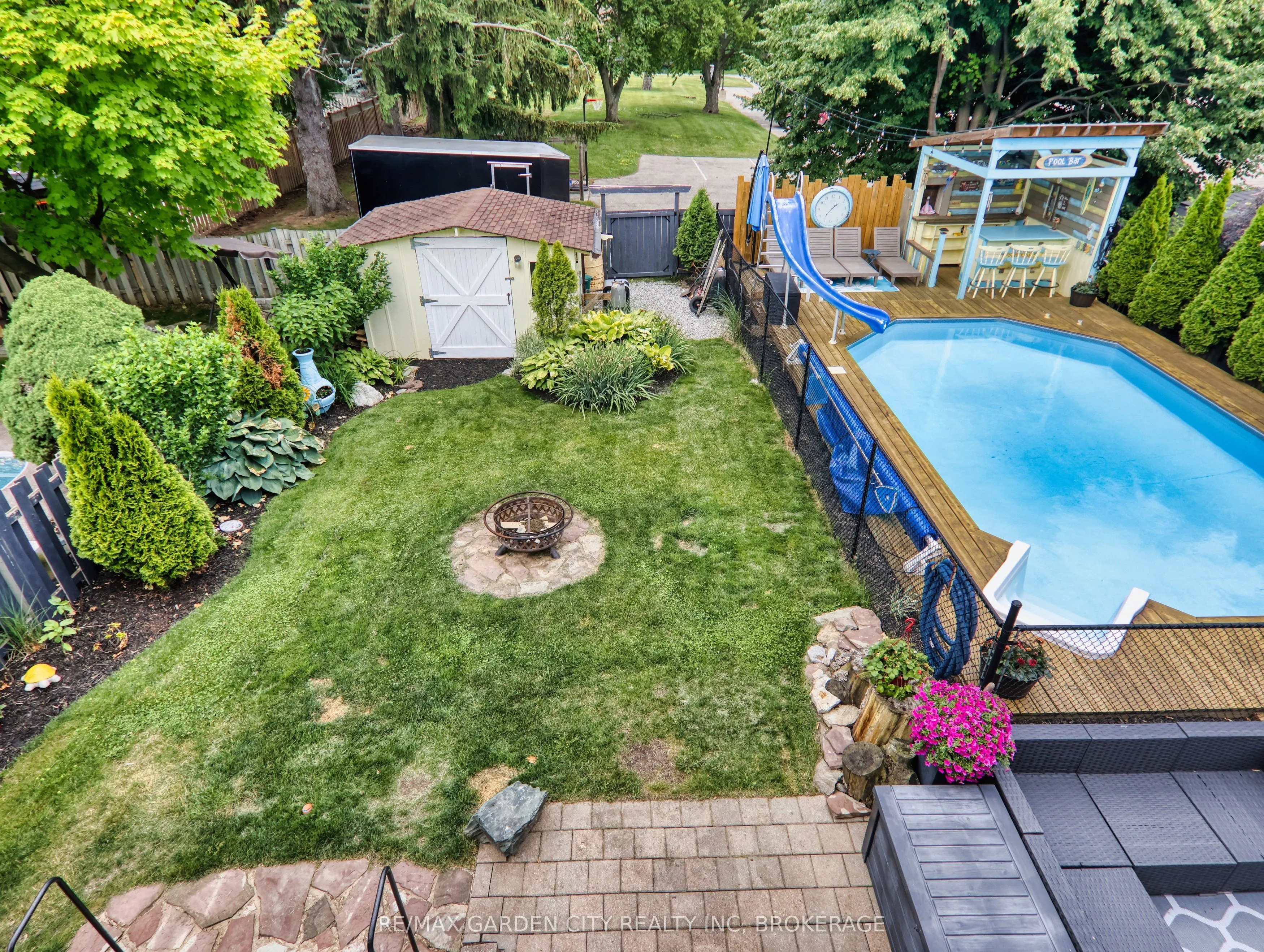 25 Sumner Crescent