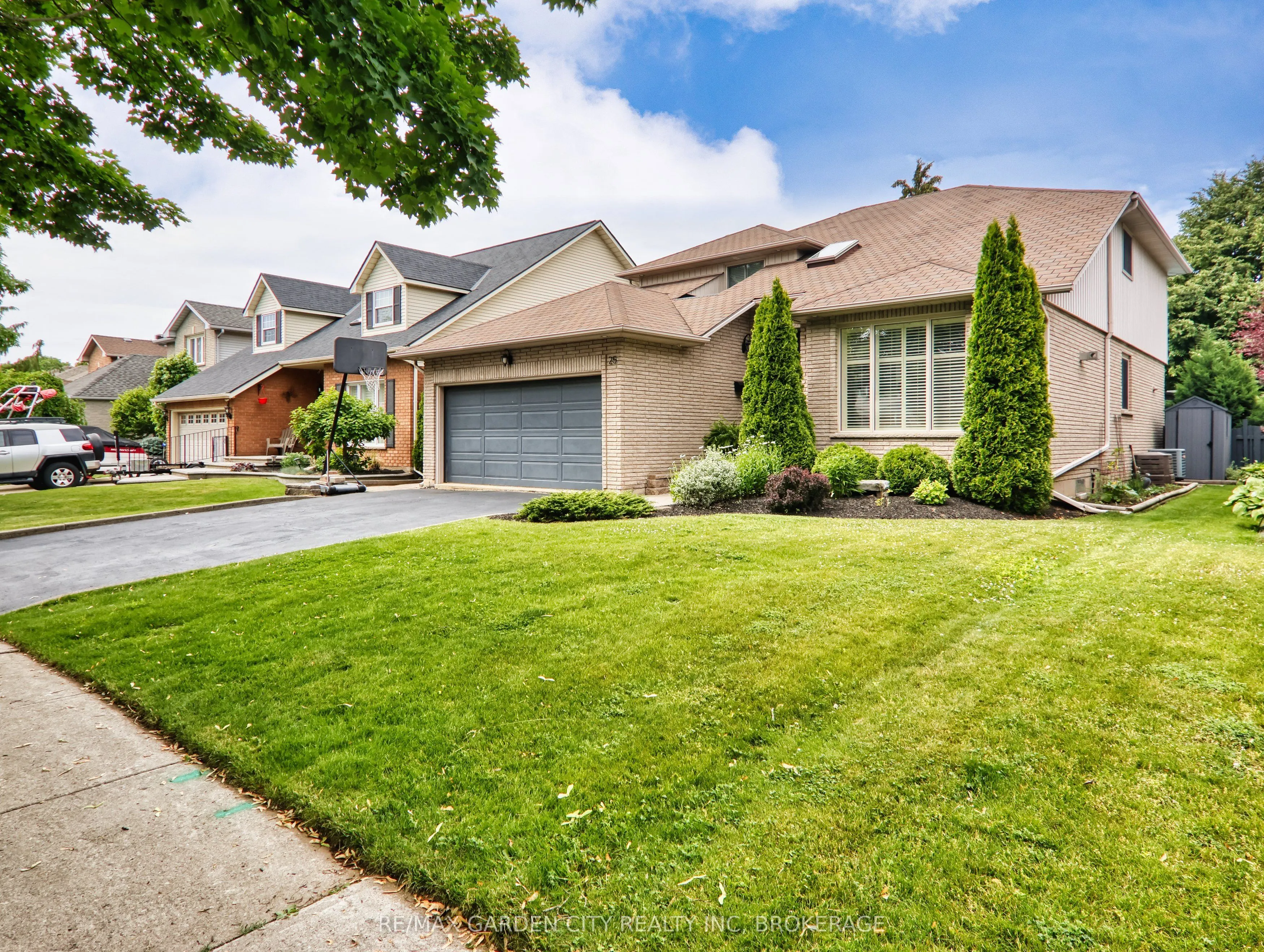 25 Sumner Crescent