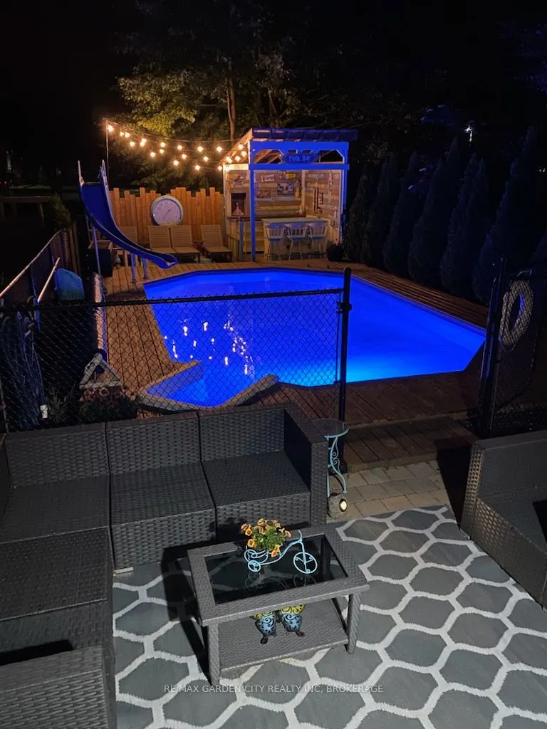 25 Sumner Crescent