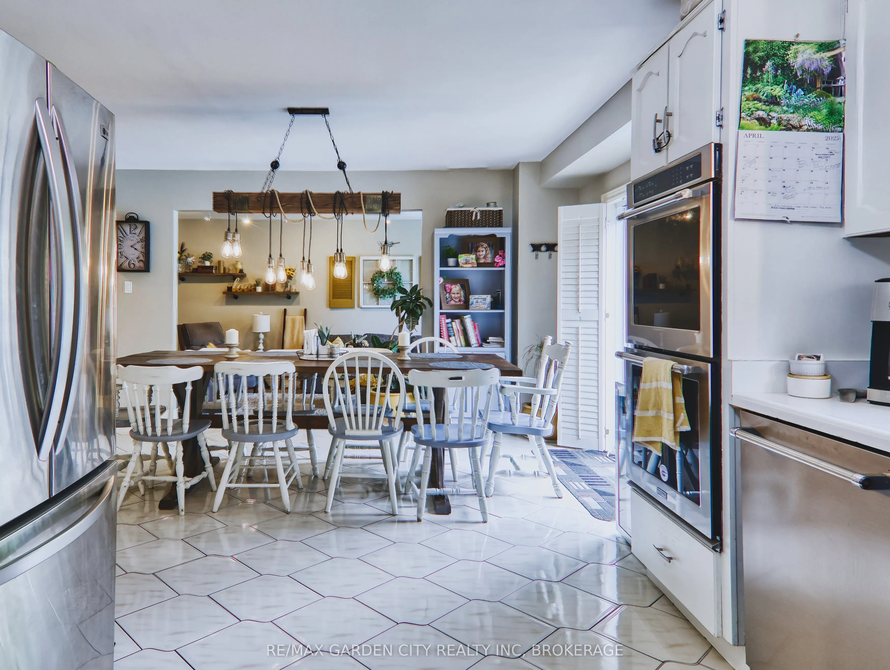 25 Sumner Crescent