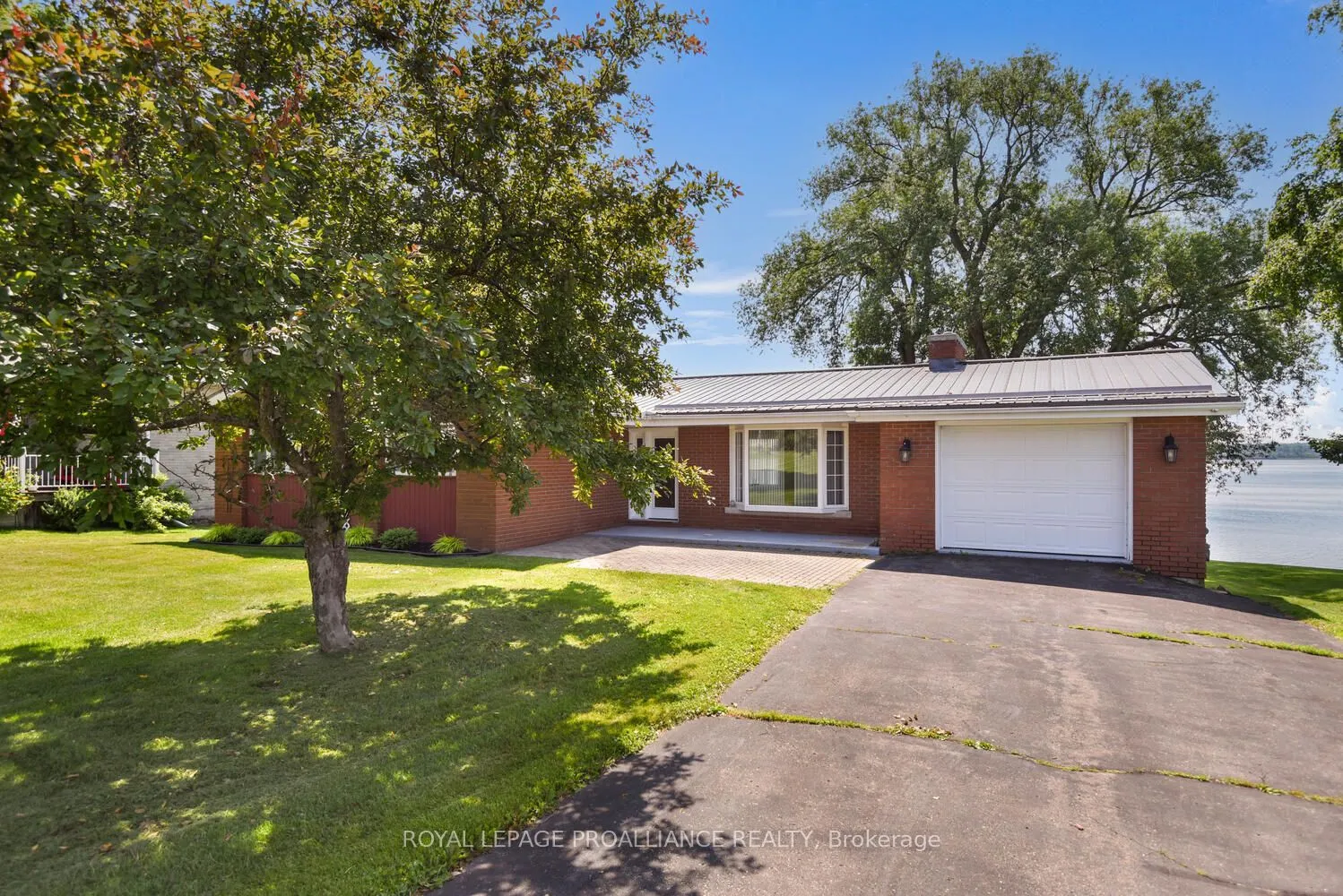 1675 County Rd 2 Road W