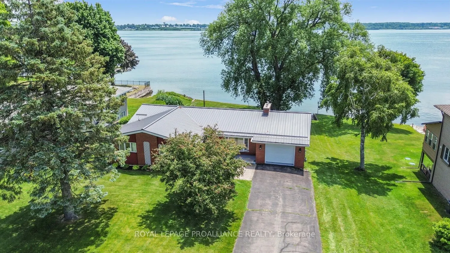 1675 County Rd 2 Road W