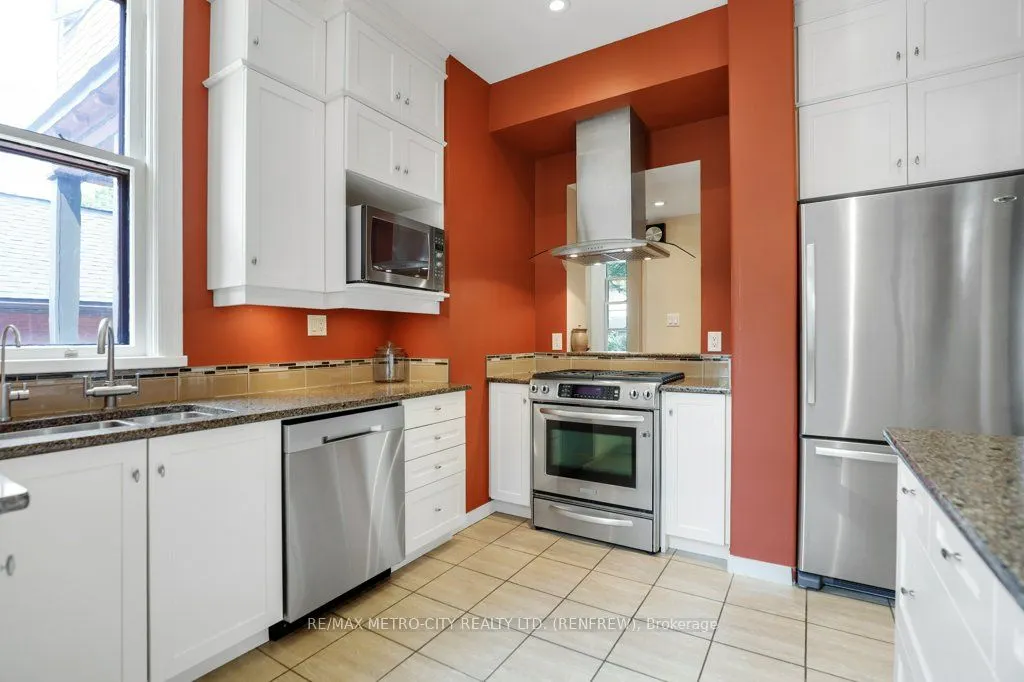154 Quarry Avenue