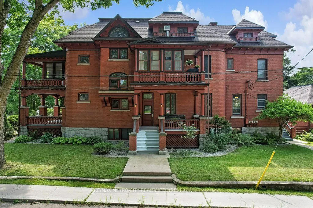 154 Quarry Avenue
