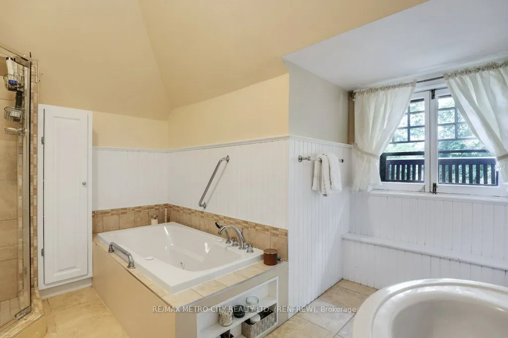 154 Quarry Avenue