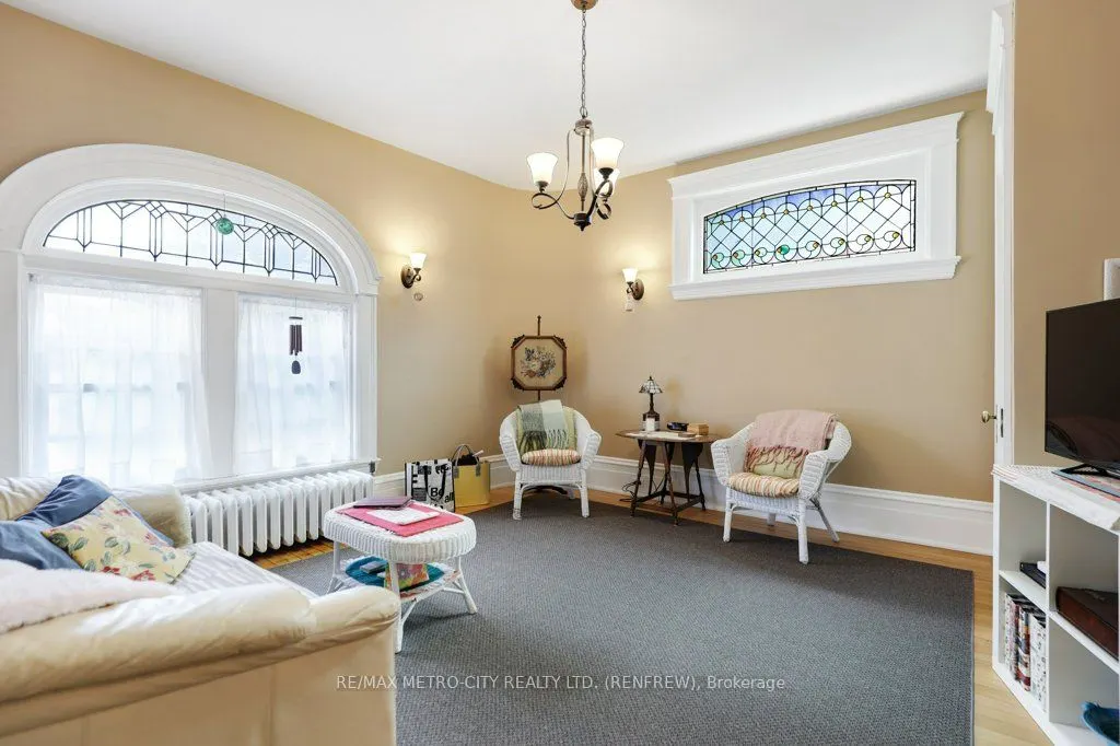 154 Quarry Avenue