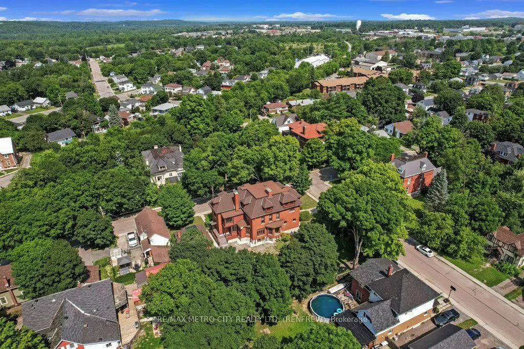 154 Quarry Avenue