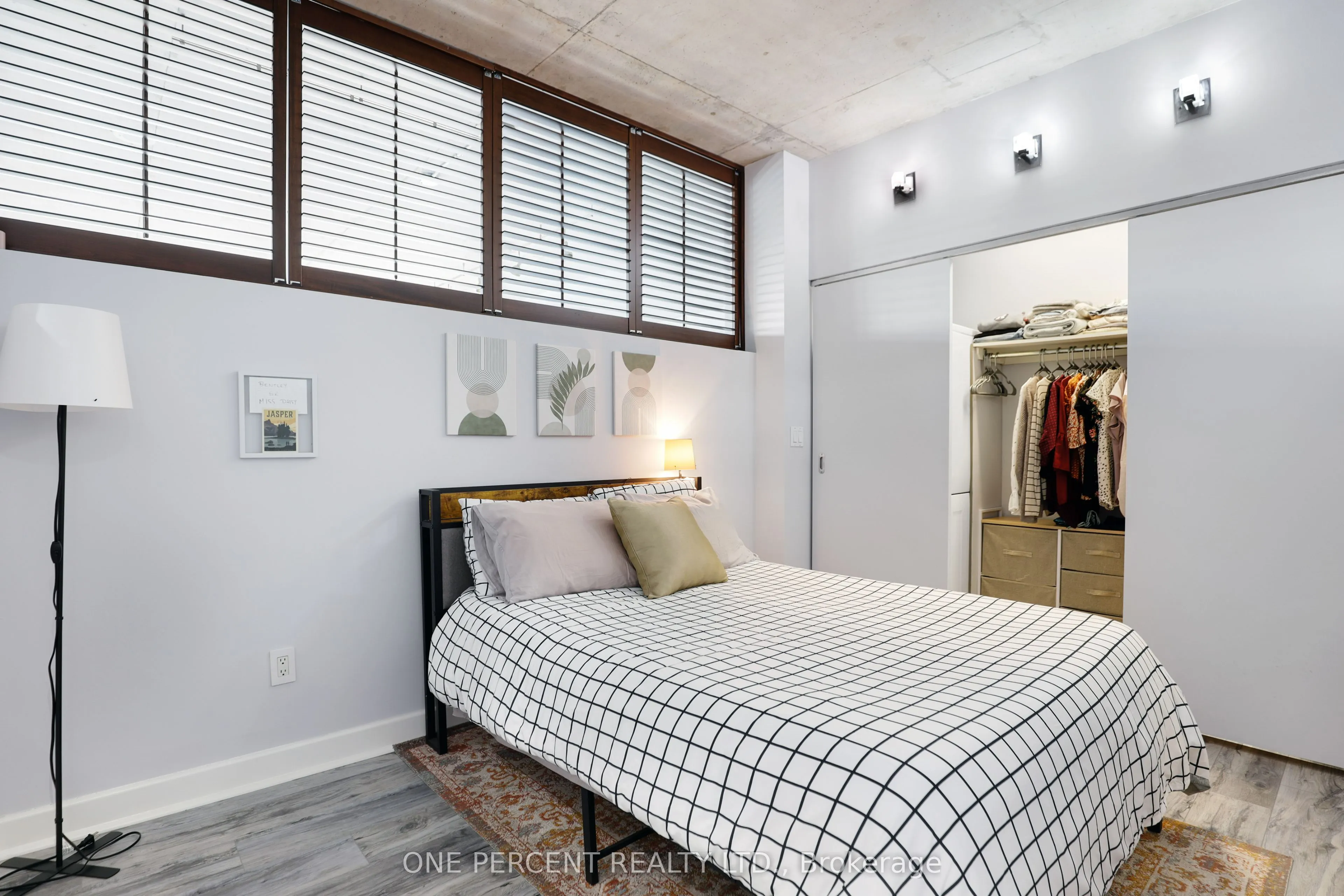 180 York Street, #904