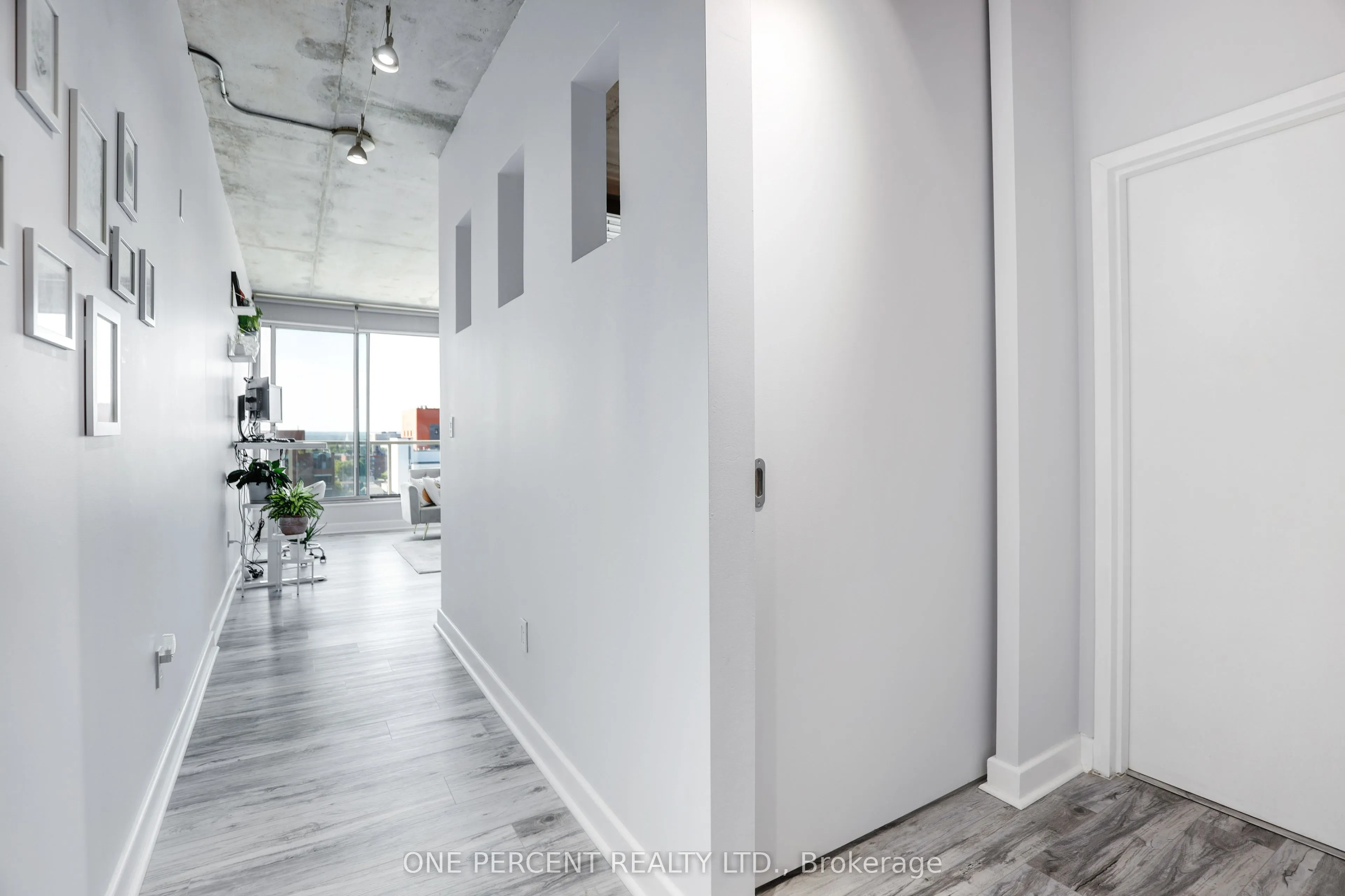 180 York Street, #904