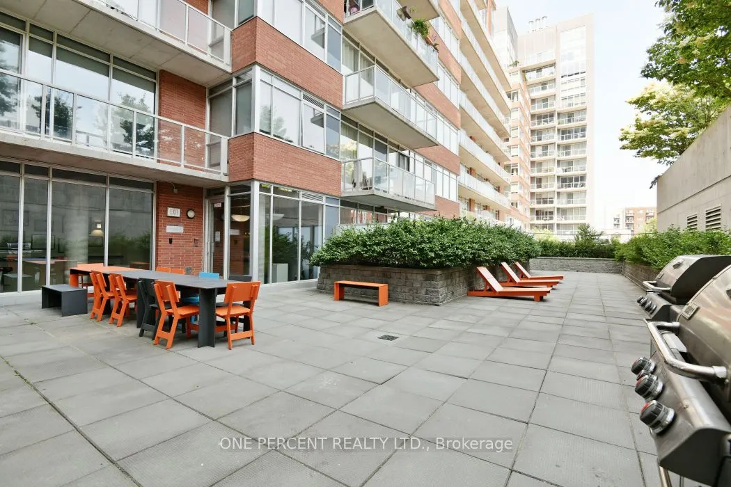 180 York Street, #904