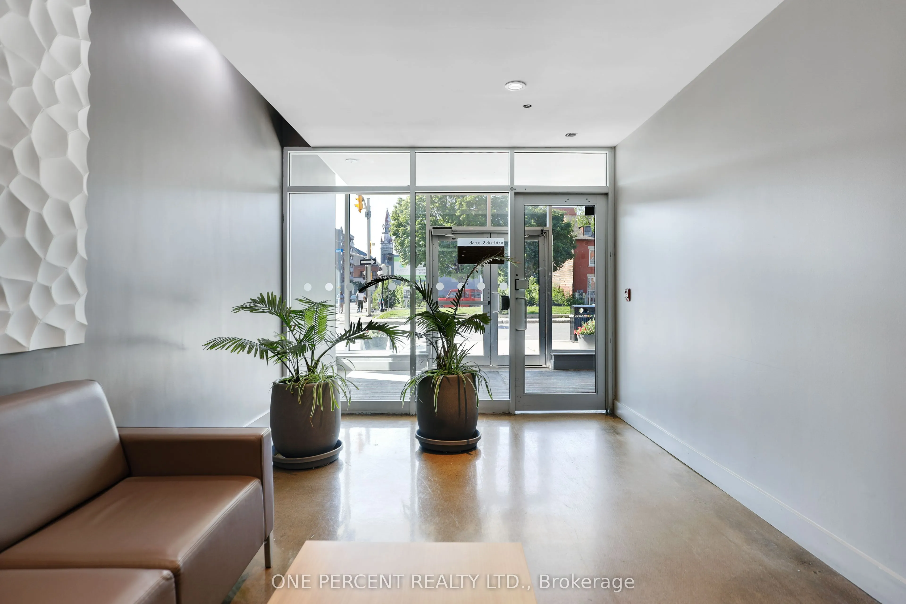 180 York Street, #904
