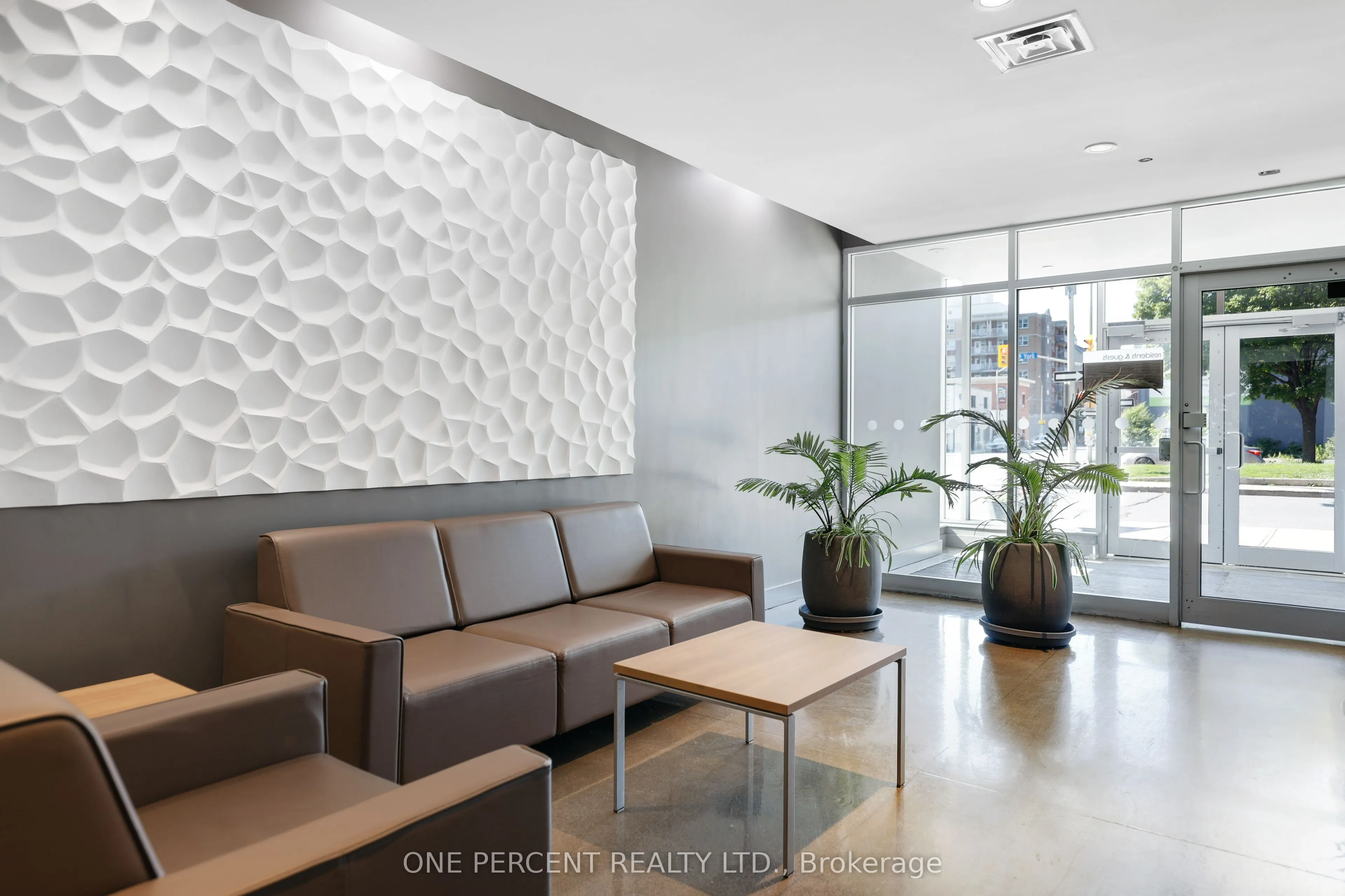 180 York Street, #904