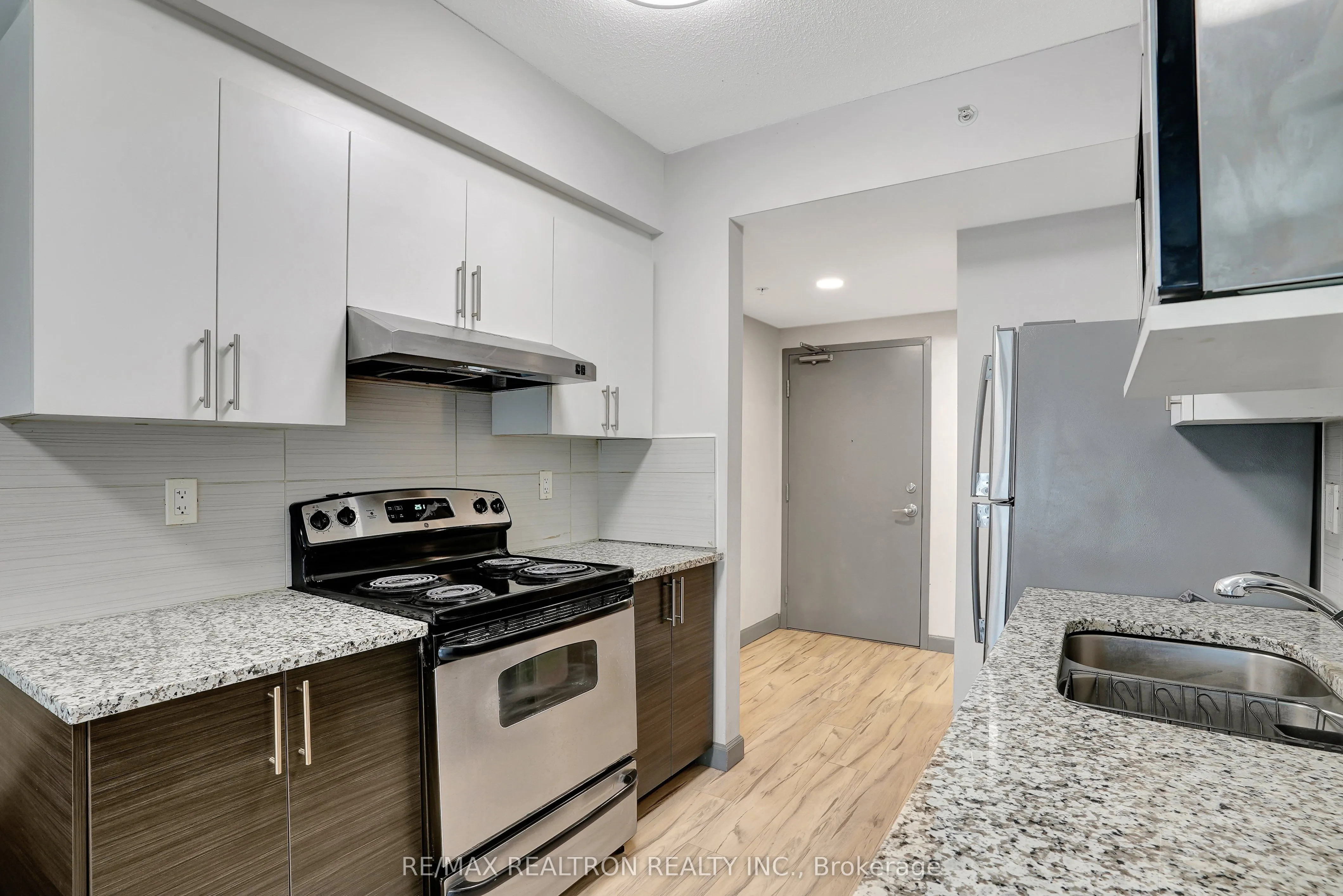 258B Sunview Street, #228