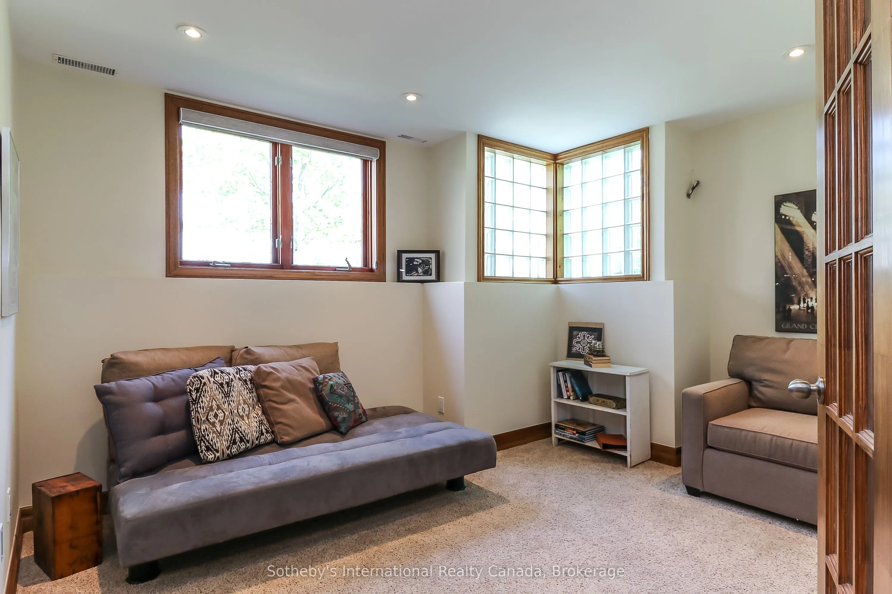 224 Blueski George Crescent, #16