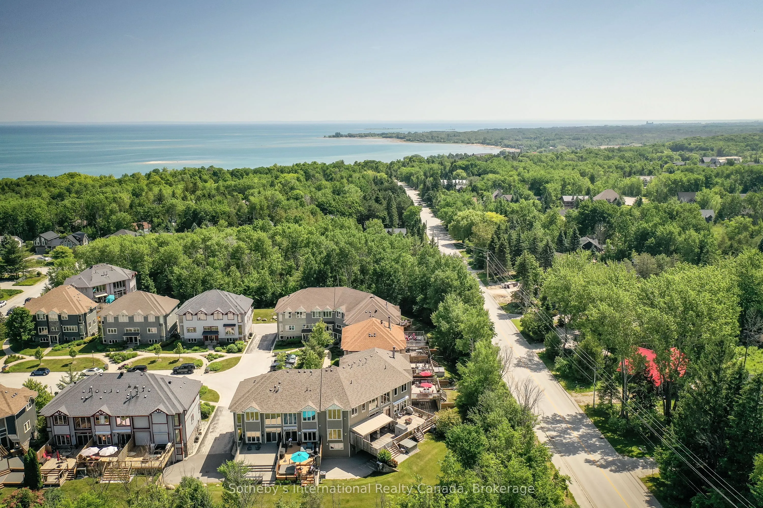 224 Blueski George Crescent, #16