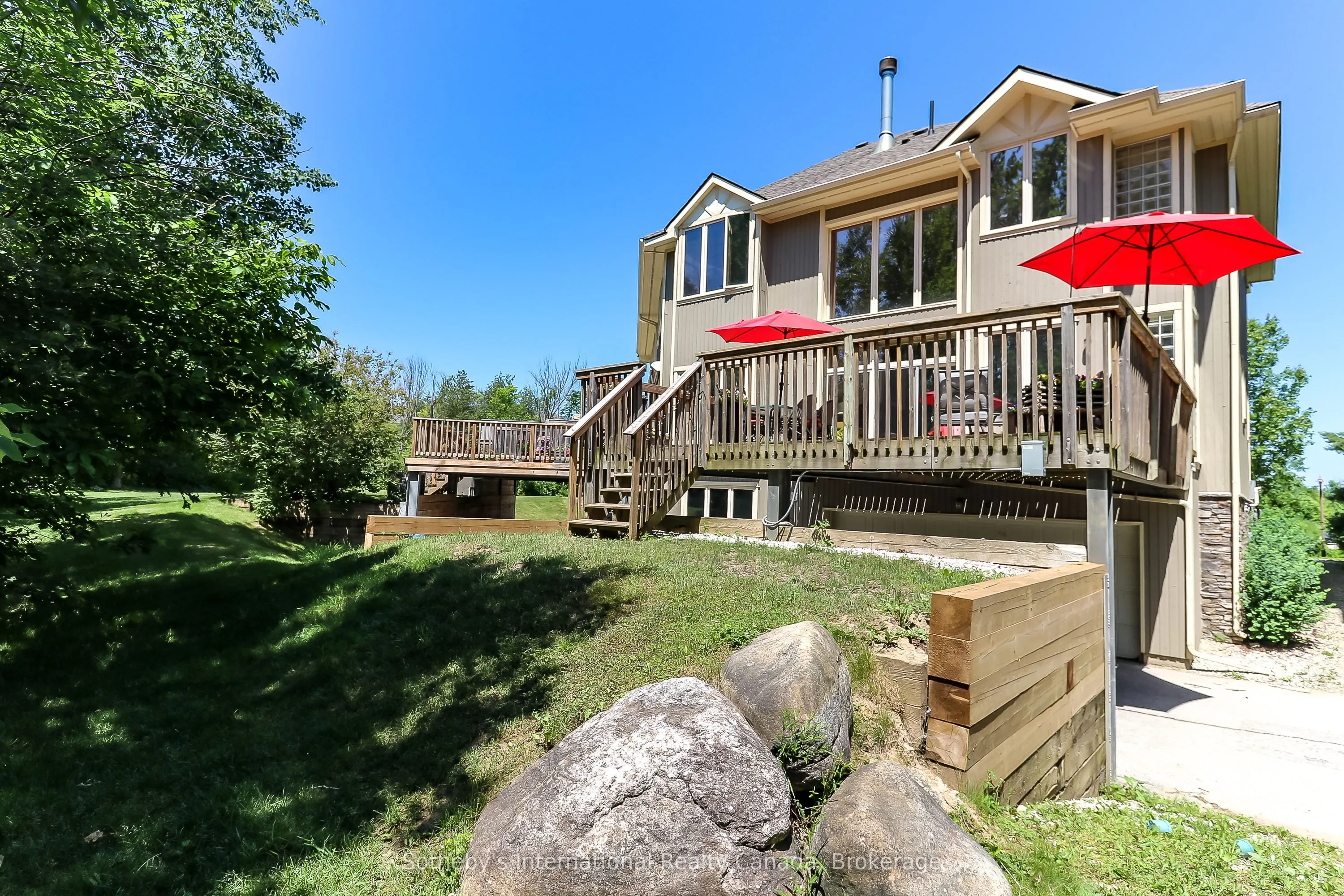 224 Blueski George Crescent, #16