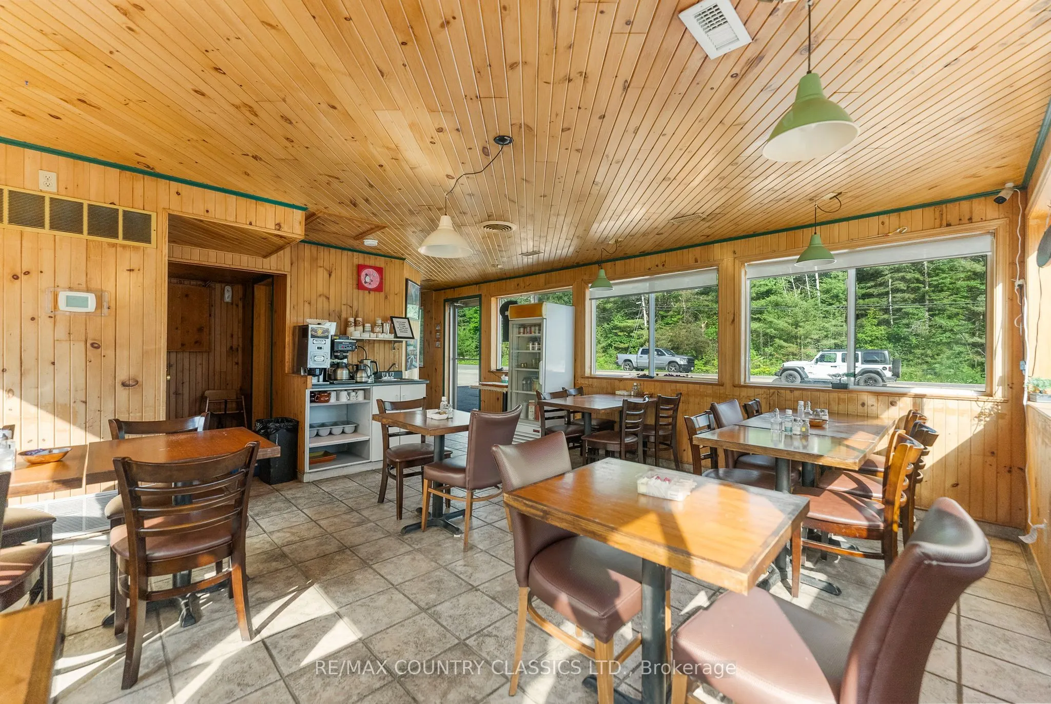 10101 Hwy 28