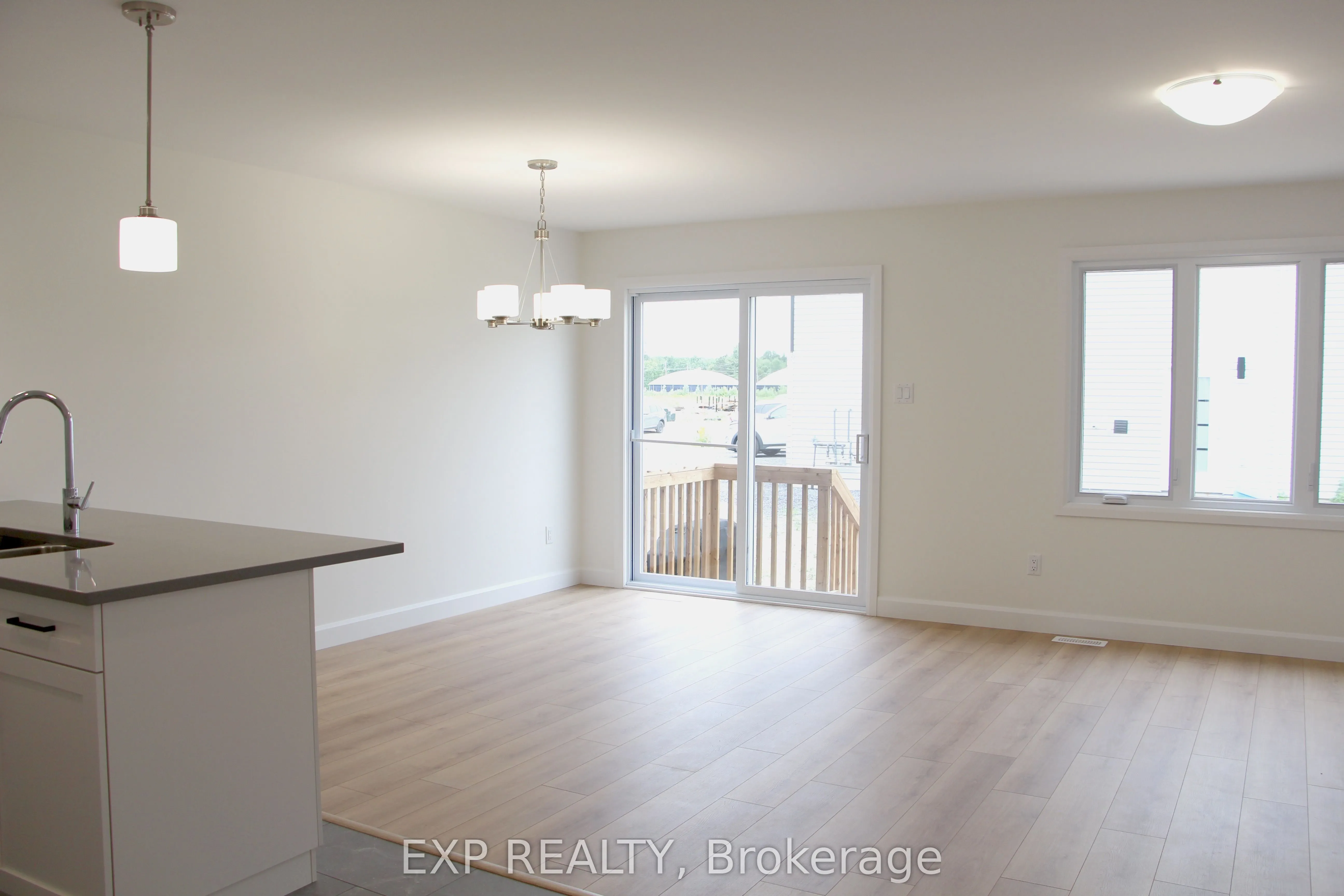 316 HAZEL Crescent