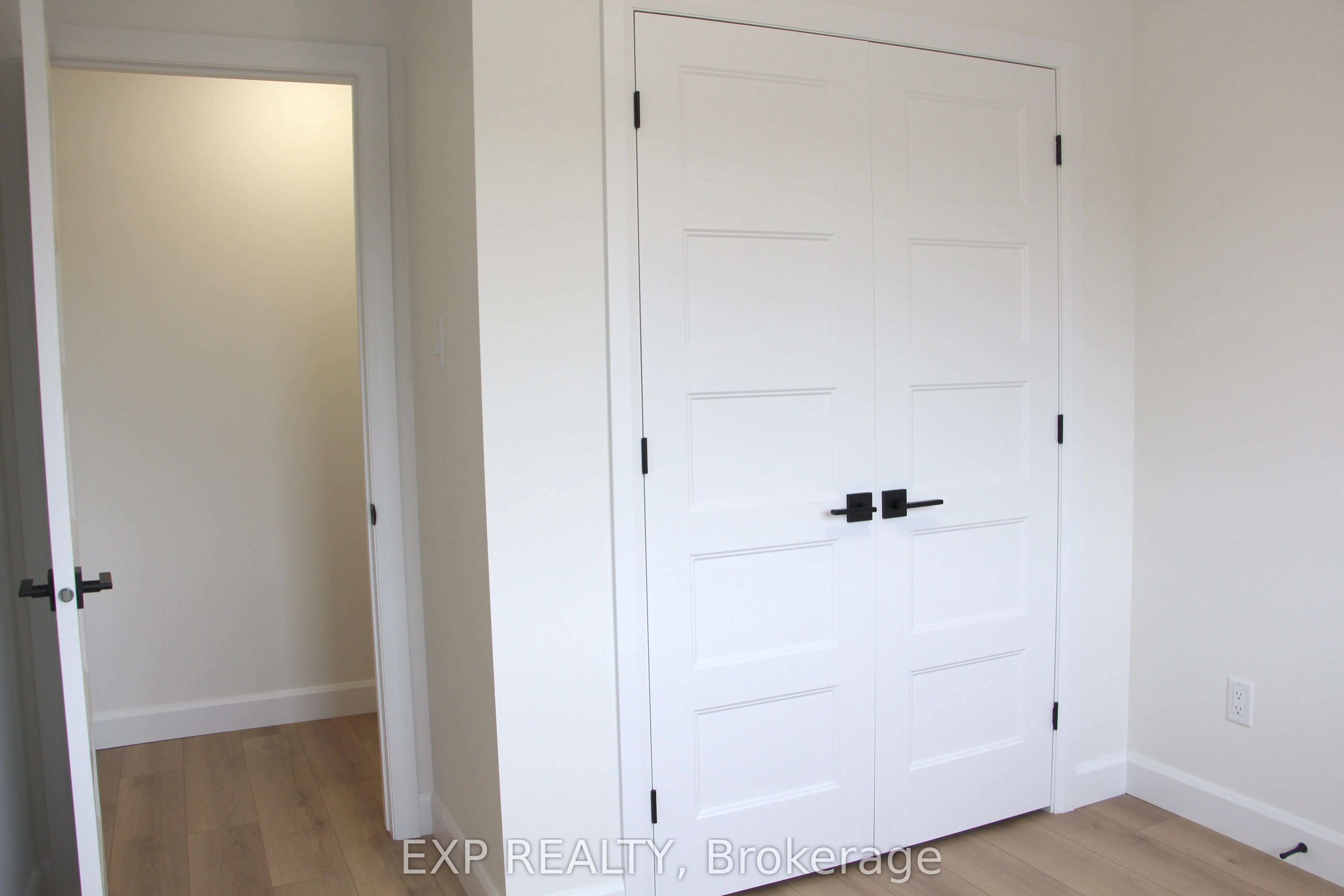 316 HAZEL Crescent