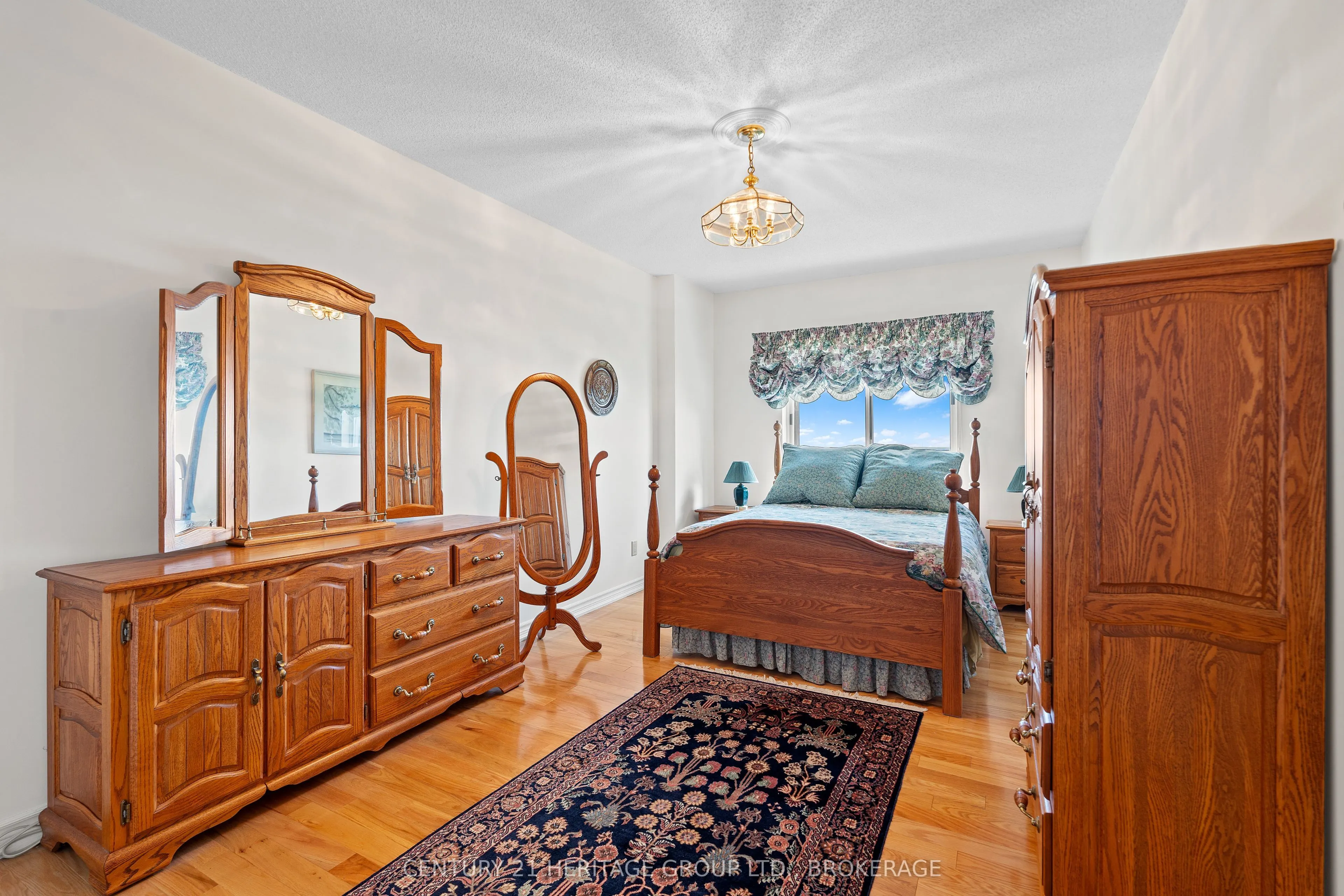1000 King Street W, #1404