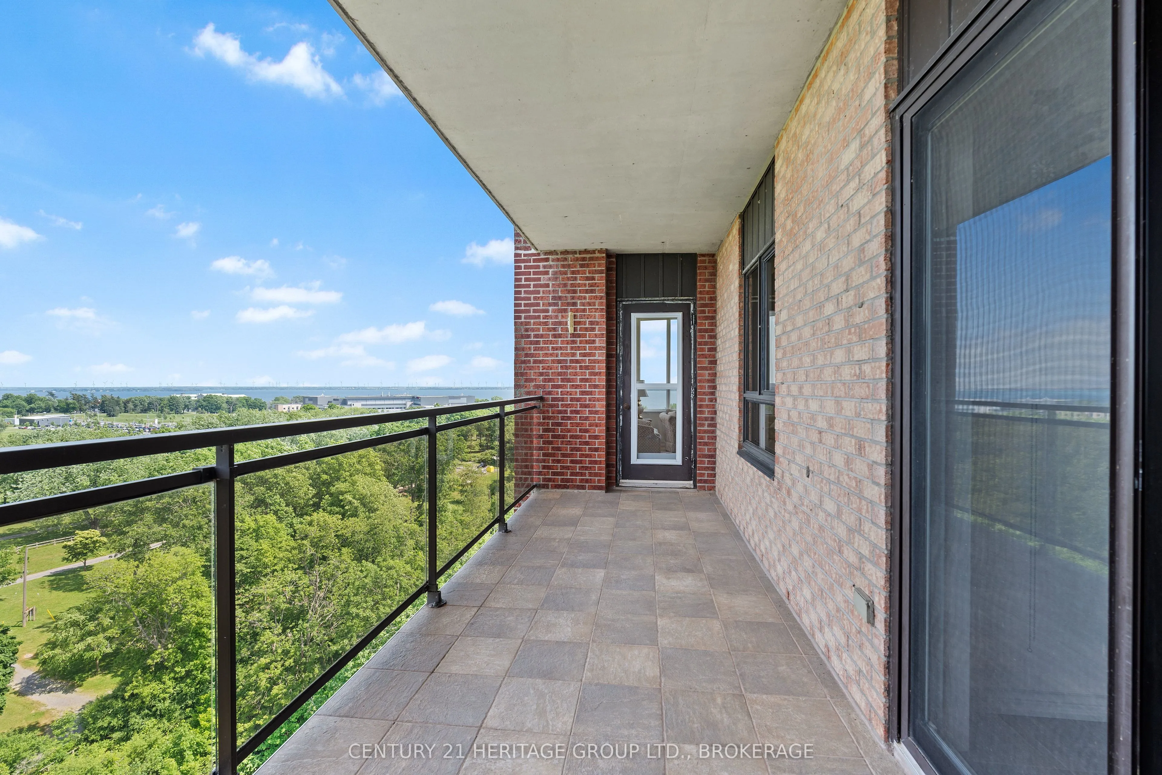 1000 King Street W, #1404