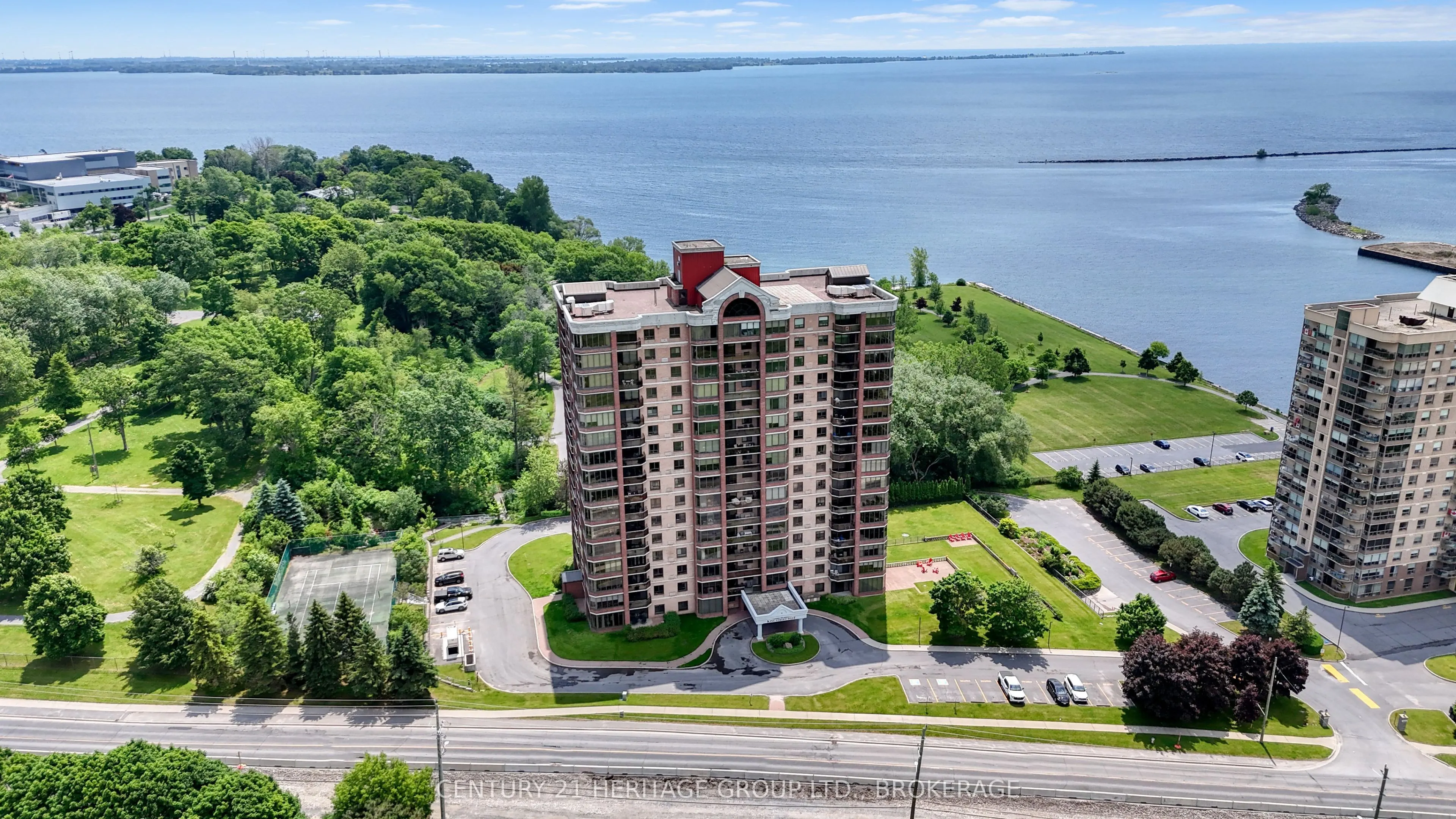 1000 King Street W, #1404