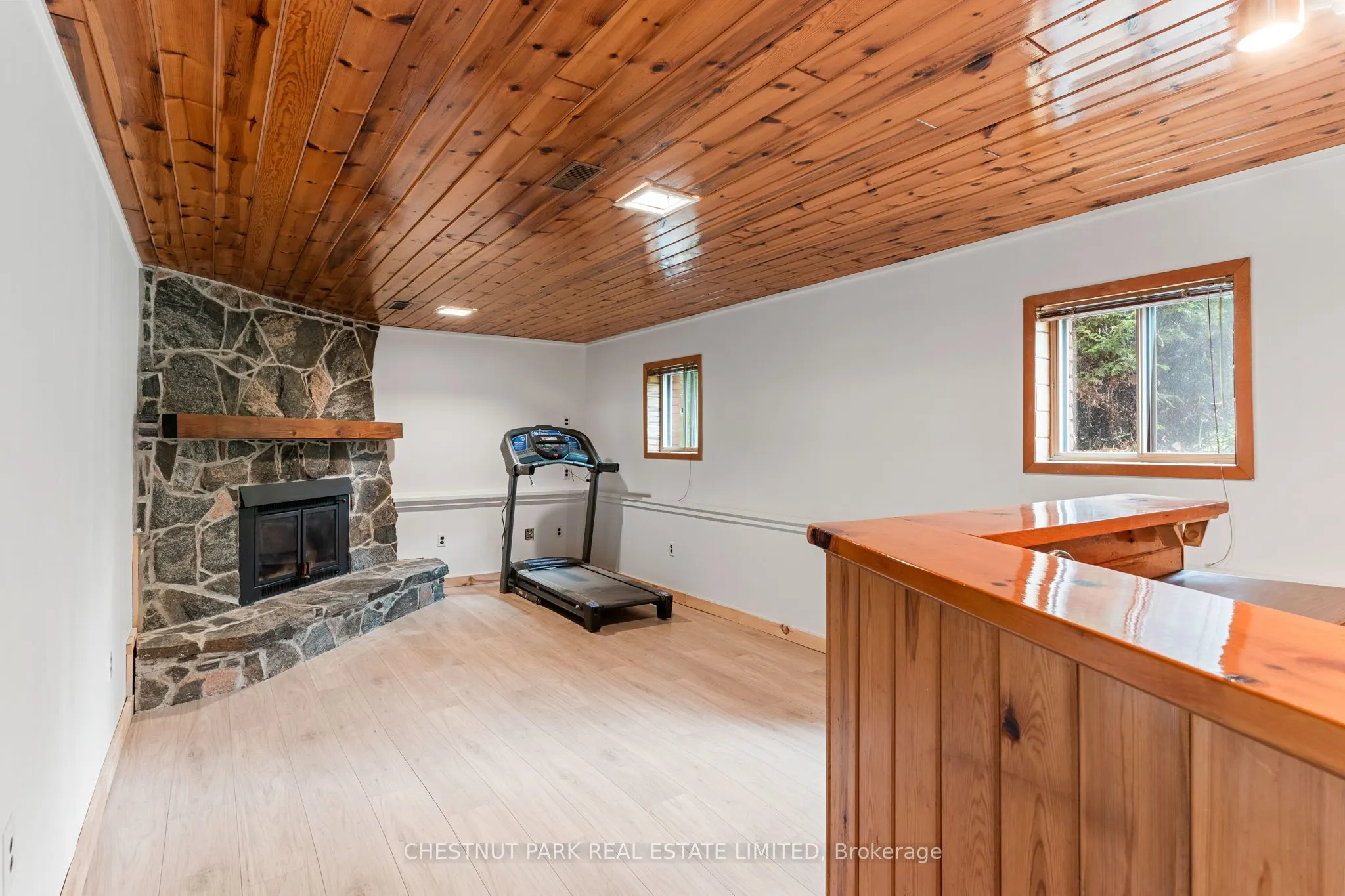 4135 Kennisis Lake Road