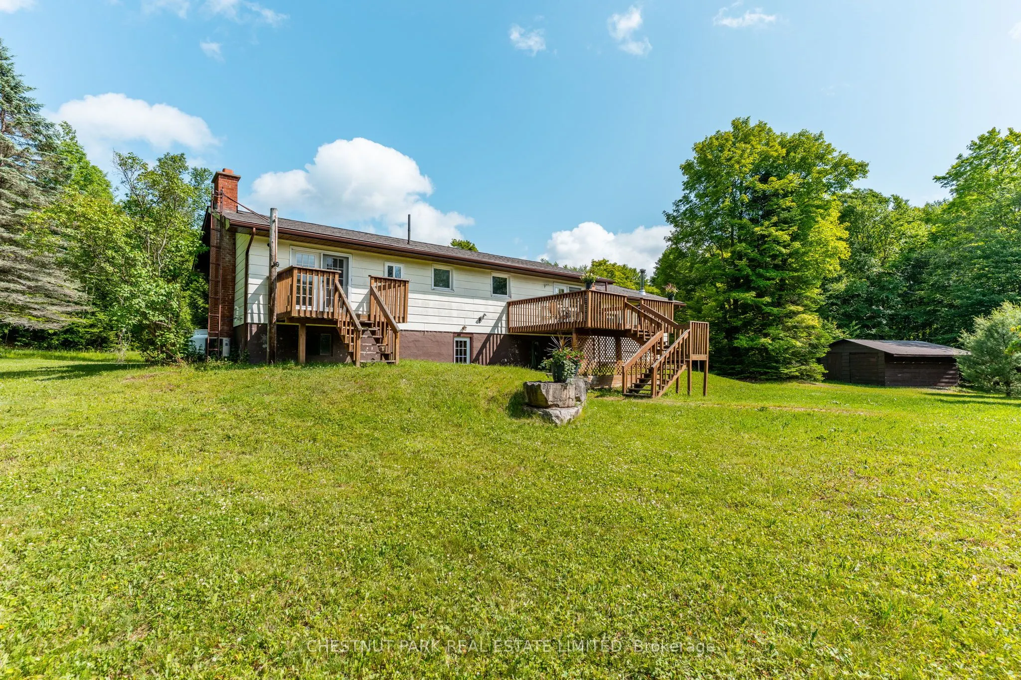 4135 Kennisis Lake Road