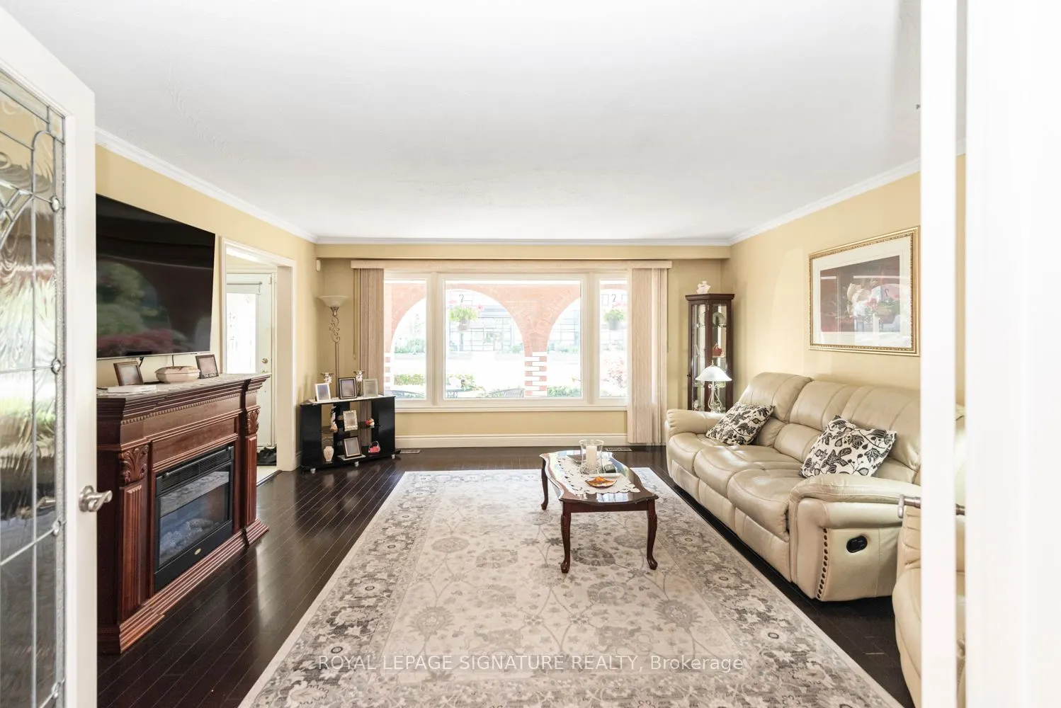 58 Centennial Parkway S