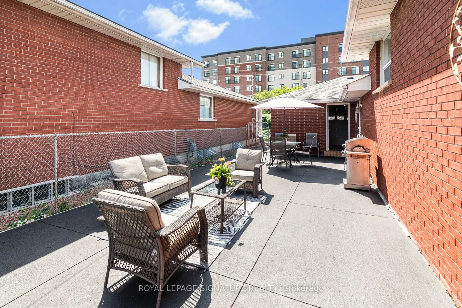 58 Centennial Parkway S
