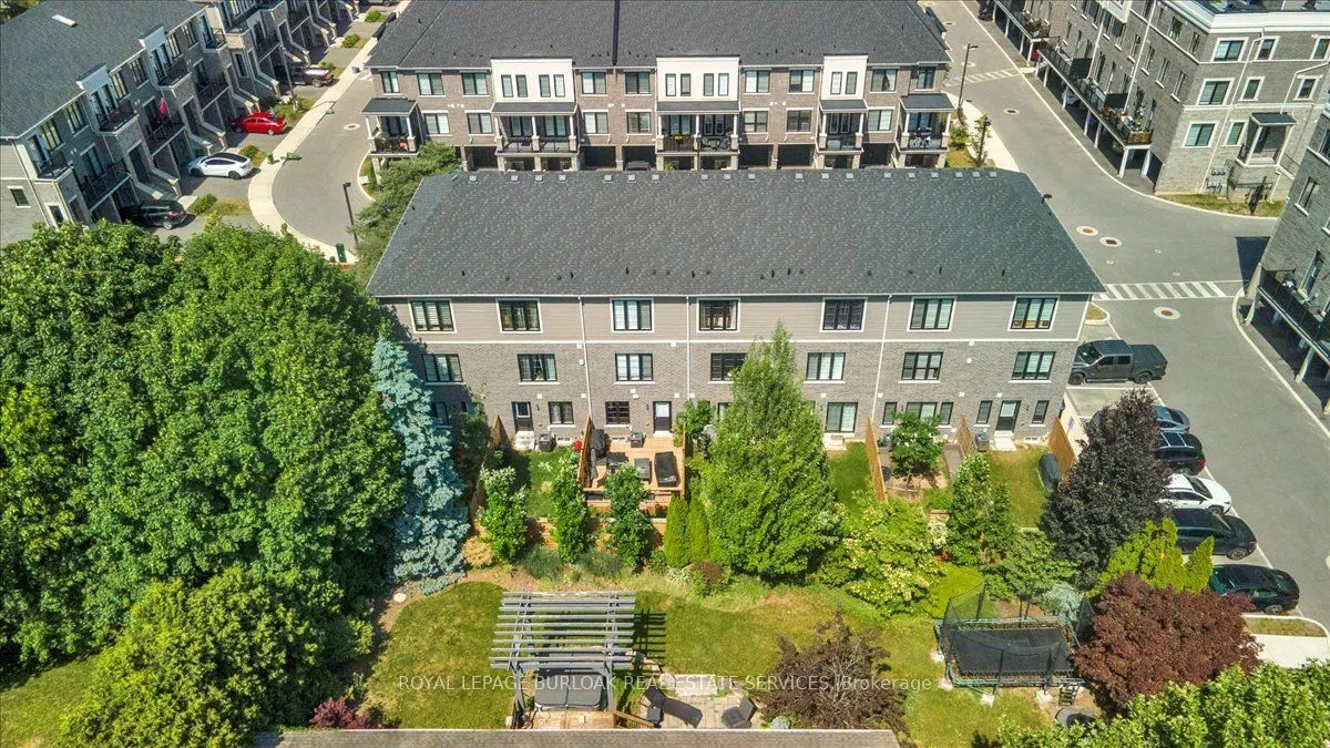 383 Dundas Street E, #26