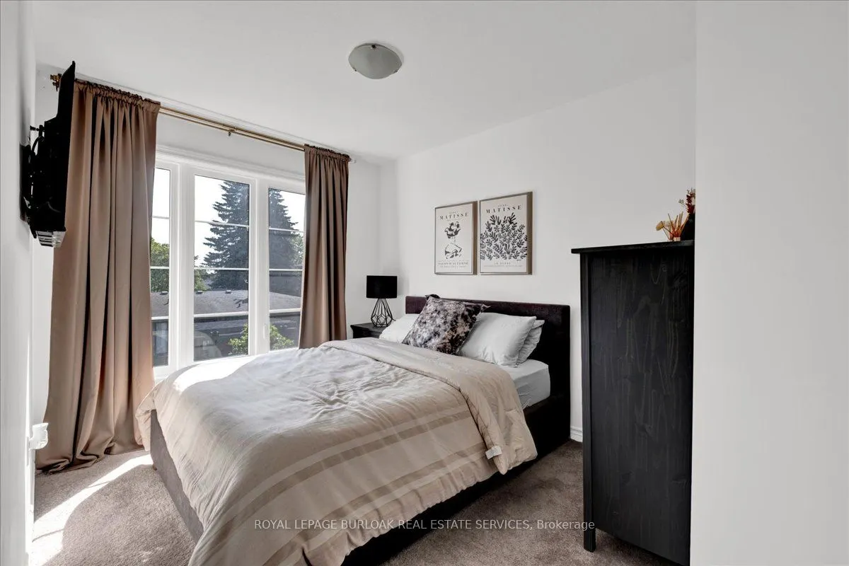 383 Dundas Street E, #26