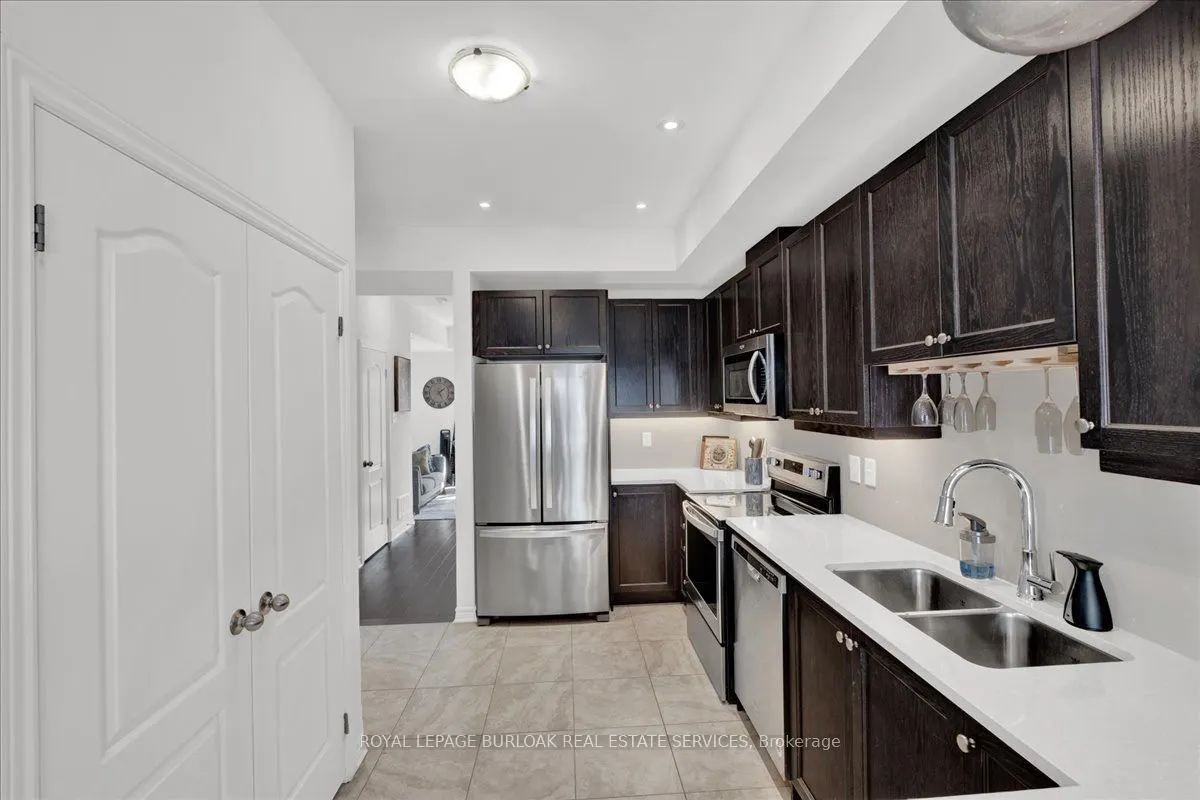 383 Dundas Street E, #26
