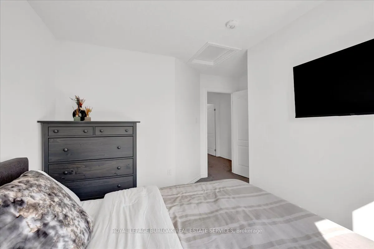 383 Dundas Street E, #26